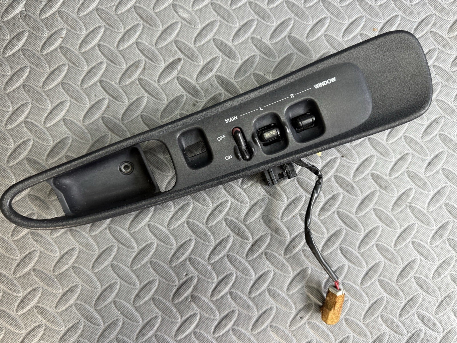 1992-1996 Honda Prelude Driver Master Power Window Switch Door Handle Bezel OEM 1992-1996 Honda Prelude Driver Master Power Window Switch Door Handle Bezel OEM