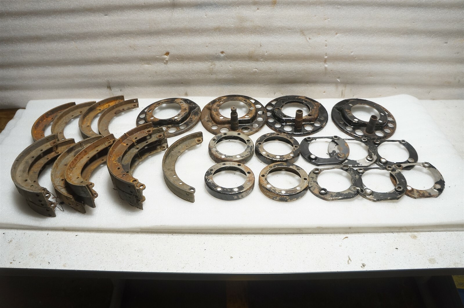 1914-1920s CHEVROLET 490 BRAKE BACKING PLATES AND MISC PARTS /R4/