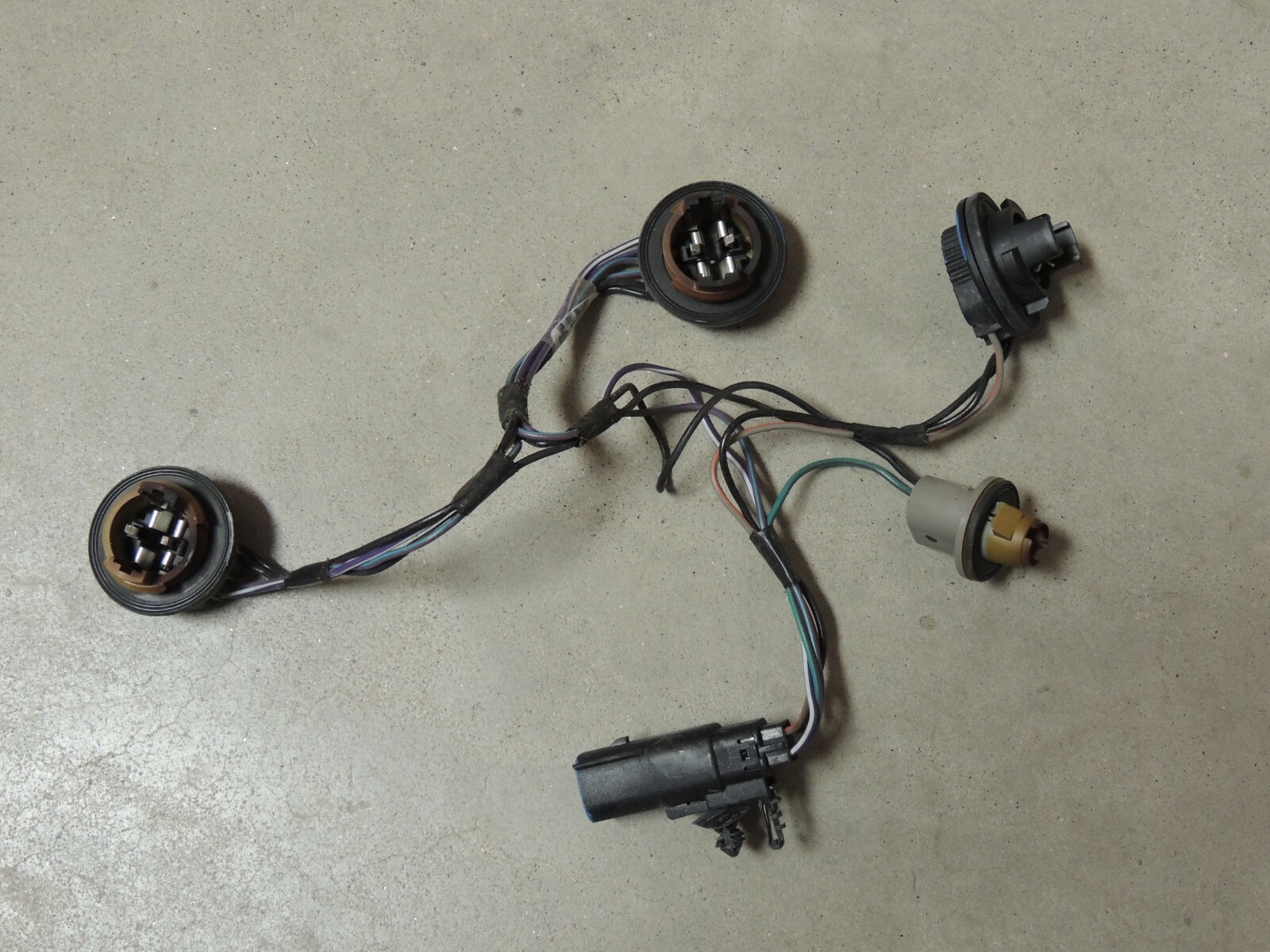 11-14 Ford Edge Tail Light Wiring Harness, OEM Bulb Sockets  LH RH Left OR right