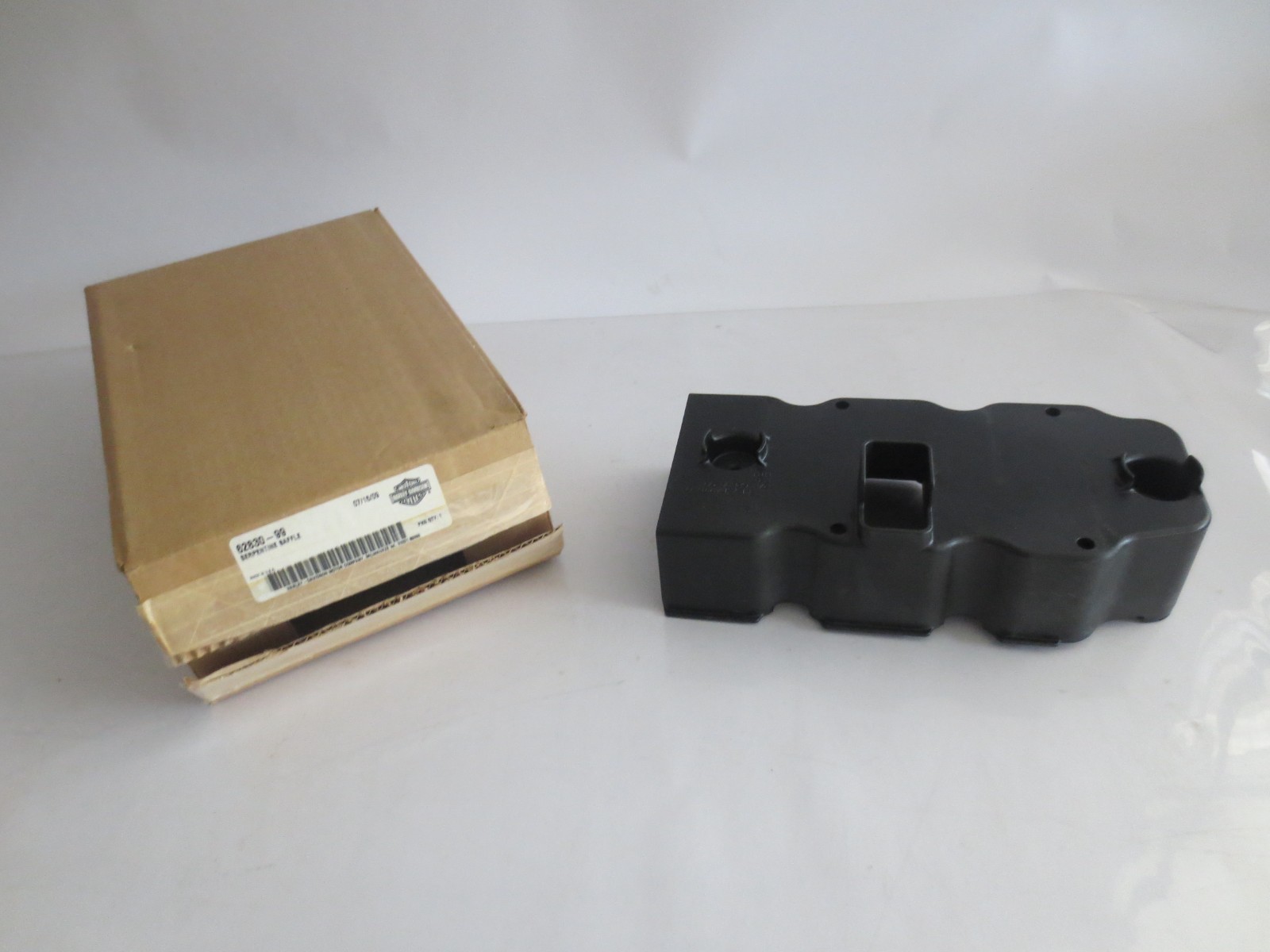 NEW Genuine Harley-Davidson OEM Serpentine Baffle 62830-99 NEW Genuine Harley-Davidson OEM Serpentine Baffle 62830-99