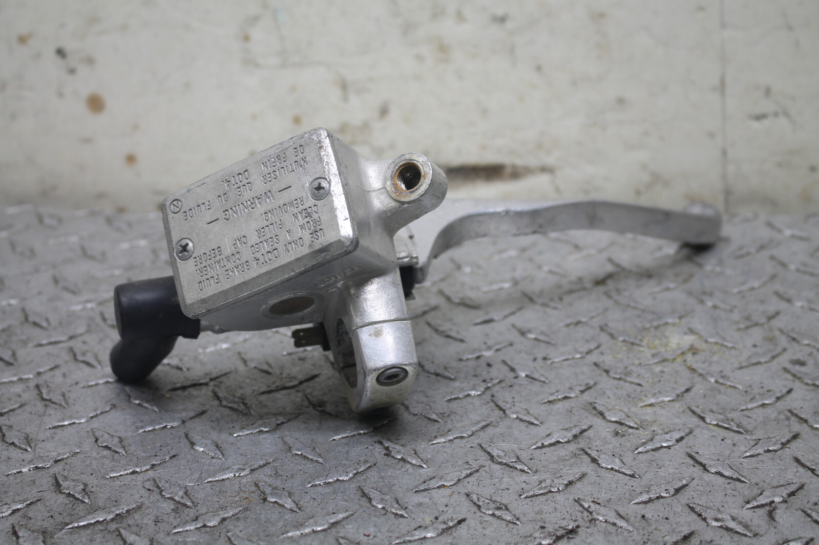 87-96 Honda Shadow Spirit VT1100C FRONT BRAKE MASTER CYLINDER 45510-MM8-305 87-96 Honda Shadow Spirit VT1100C FRONT BRAKE MASTER CYLINDER 45510-MM8-305