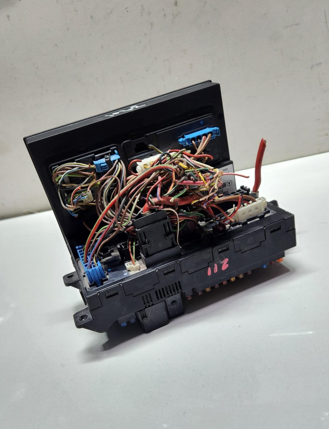 2002-2009 Mercedes-Benz E320 Front SAM Control Module 2115453901 E-Class W211 2002-2009 Mercedes-Benz E320 Front SAM Control Module 2115453901 E-Class W211