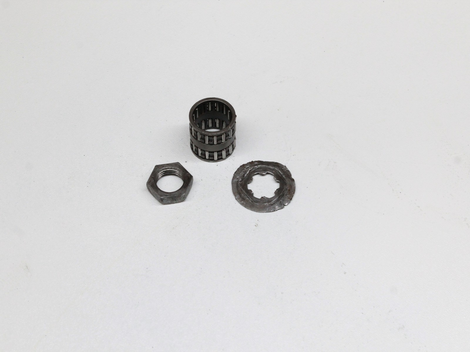 1984 81-85 Suzuki RM125 RM 125 Clutch Basket Mount Nut Bearing