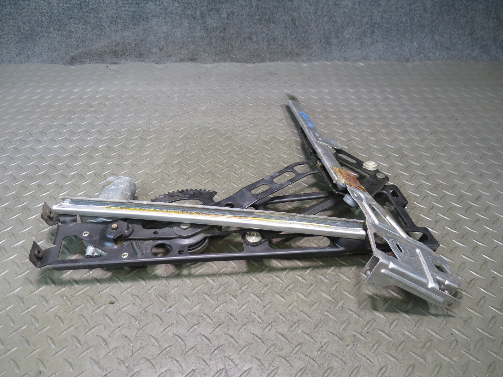 84-96 CHEVROLET CORVETTE C4 LEFT DOOR WINDOW REGULATOR W MOTOR OEM