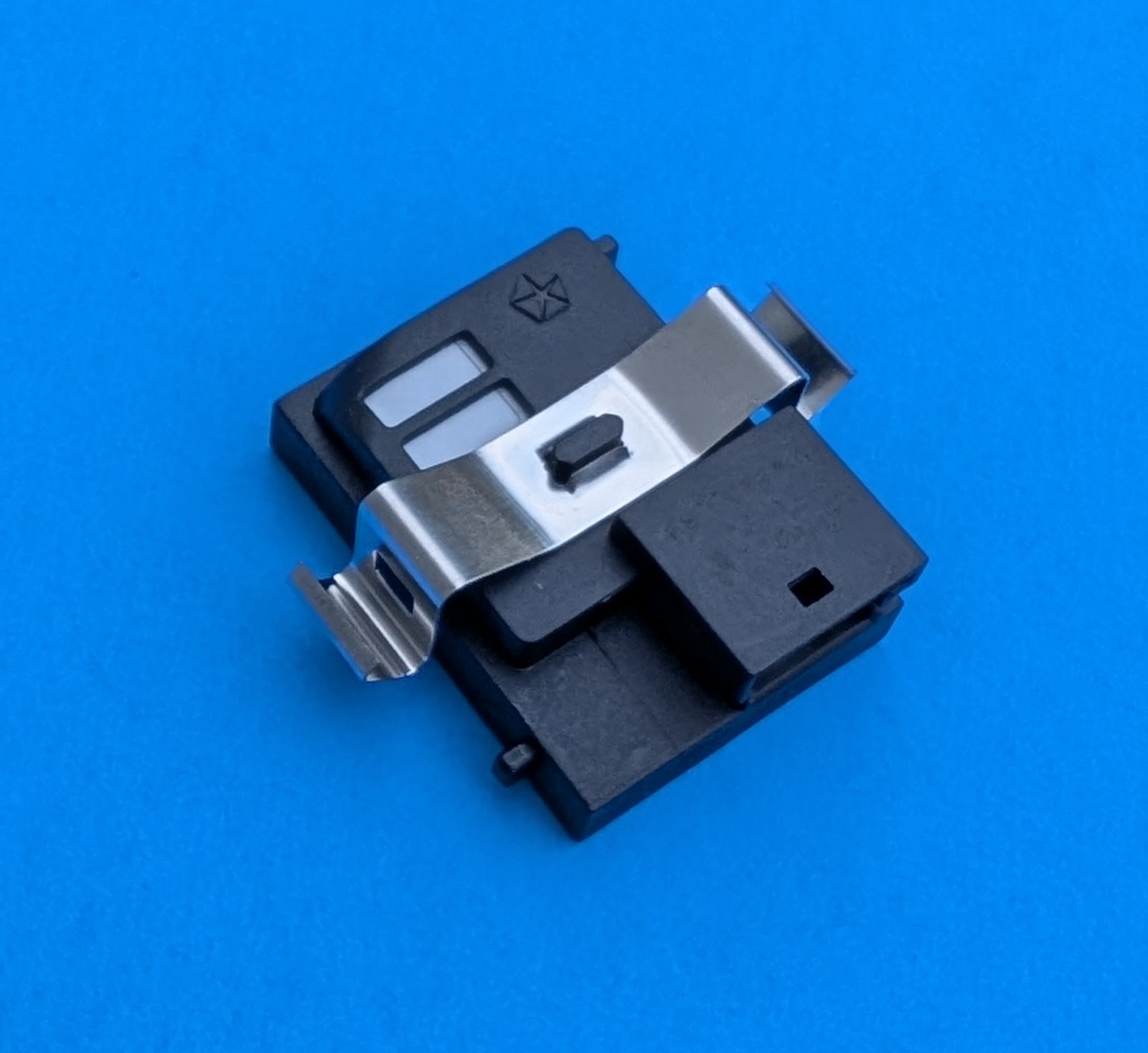 New Genuine OEM Mopar HUMIDITY SENSOR 68440808AA 2011-2025 Chrysler Dodge Jeep New Genuine OEM Mopar HUMIDITY SENSOR 68440808AA 2011-2025 Chrysler Dodge Jeep