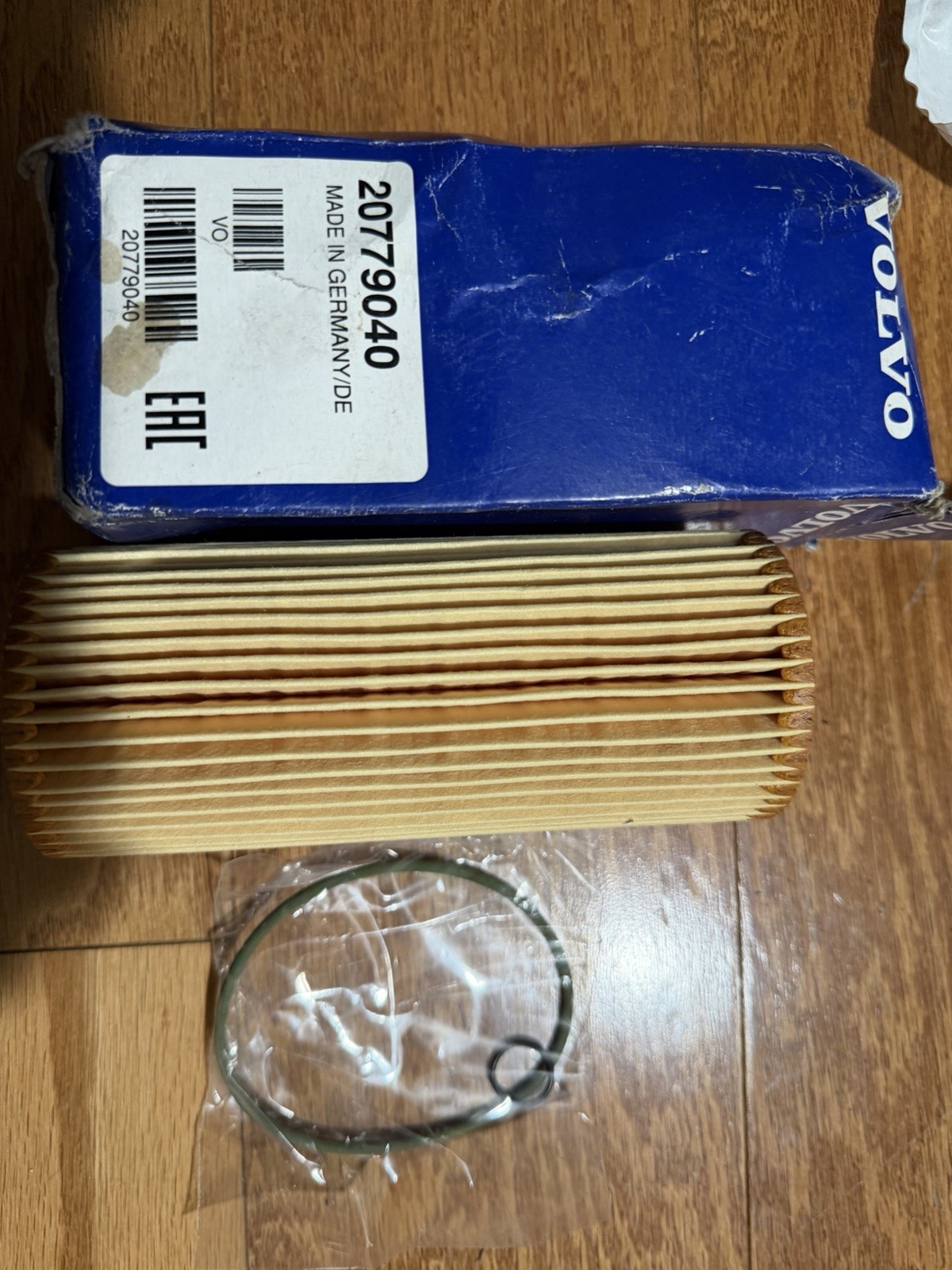 OEM VOLVO TRANS FILTER 20779040