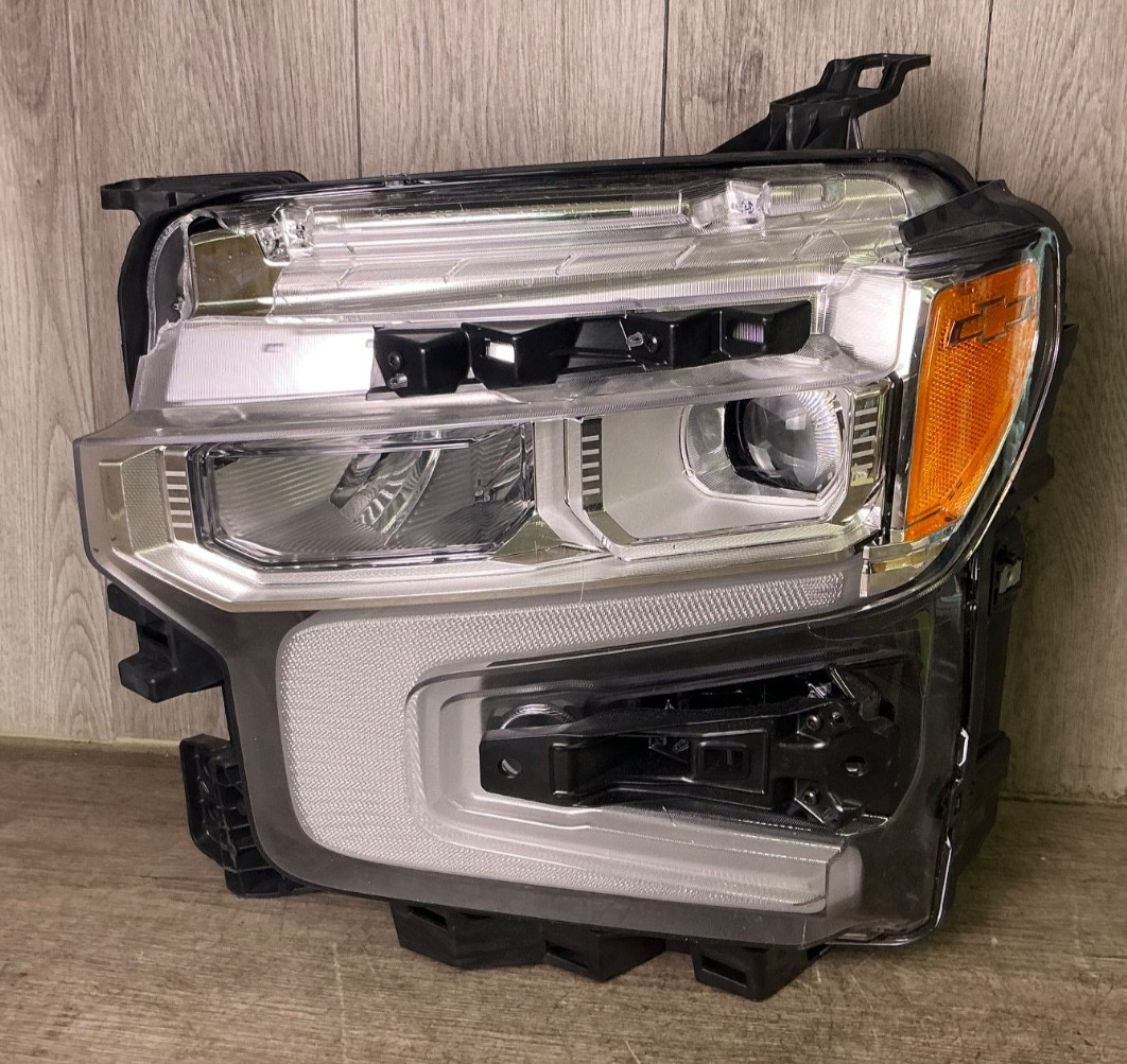 2022 - 2024 Chevrolet Silverado 1500 LH DRIVER SIDE  LED Headlight OEM 85856482