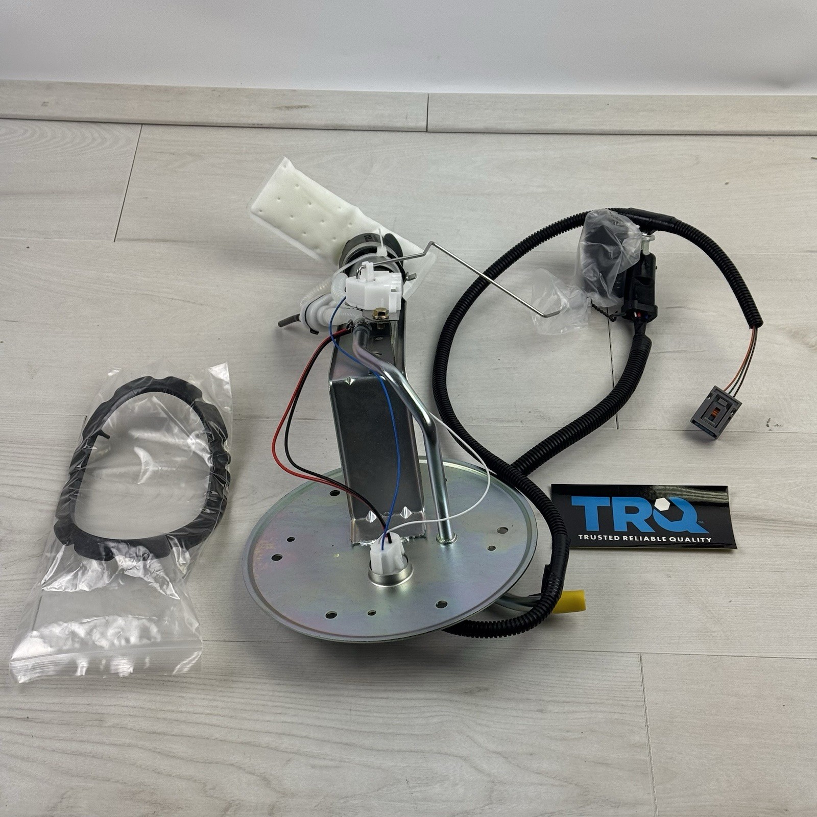 TRQ Fuel Tank Kit Fuel Pump Module Assembly FKA35702 (No Tank)