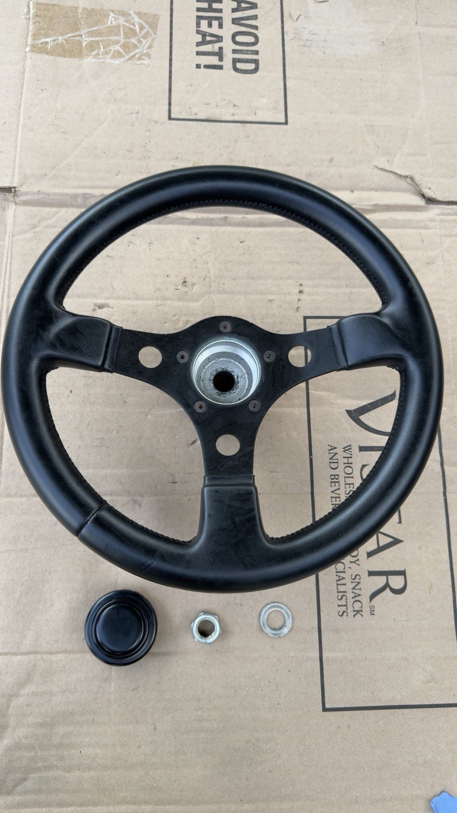 76-89 Jaguar XJS Steering Wheel 32cm Leather w/Hub GOOD CONDITION 76-89 Jaguar XJS Steering Wheel 32cm Leather w/Hub GOOD CONDITION