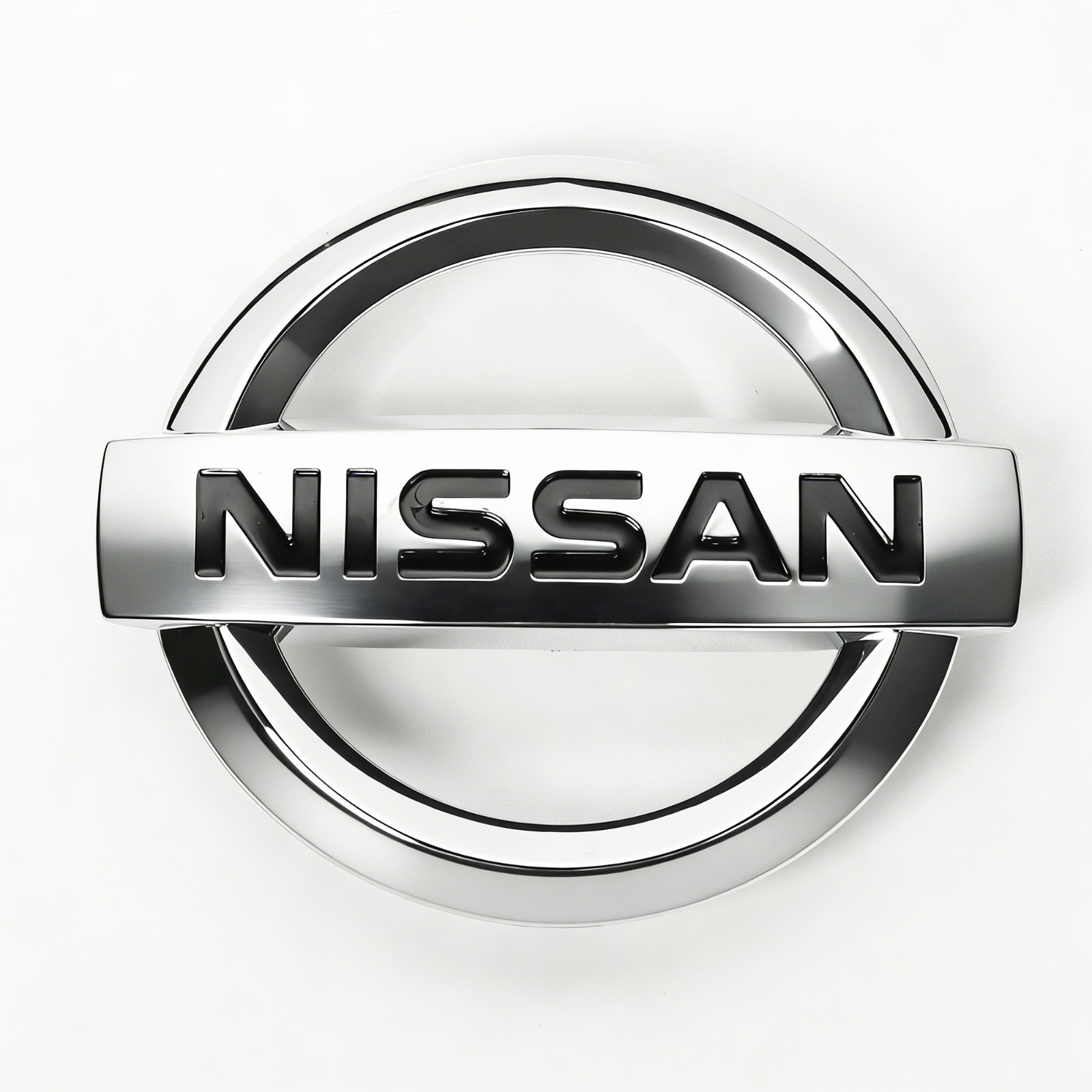 Front Car Grille Chrome Logo Emblem 628891JB0A For Nissan Versa Sedan 2015-2019