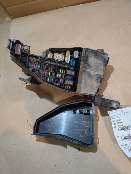 2020-2025 Toyota	Highlander Fuse Box Engine oem