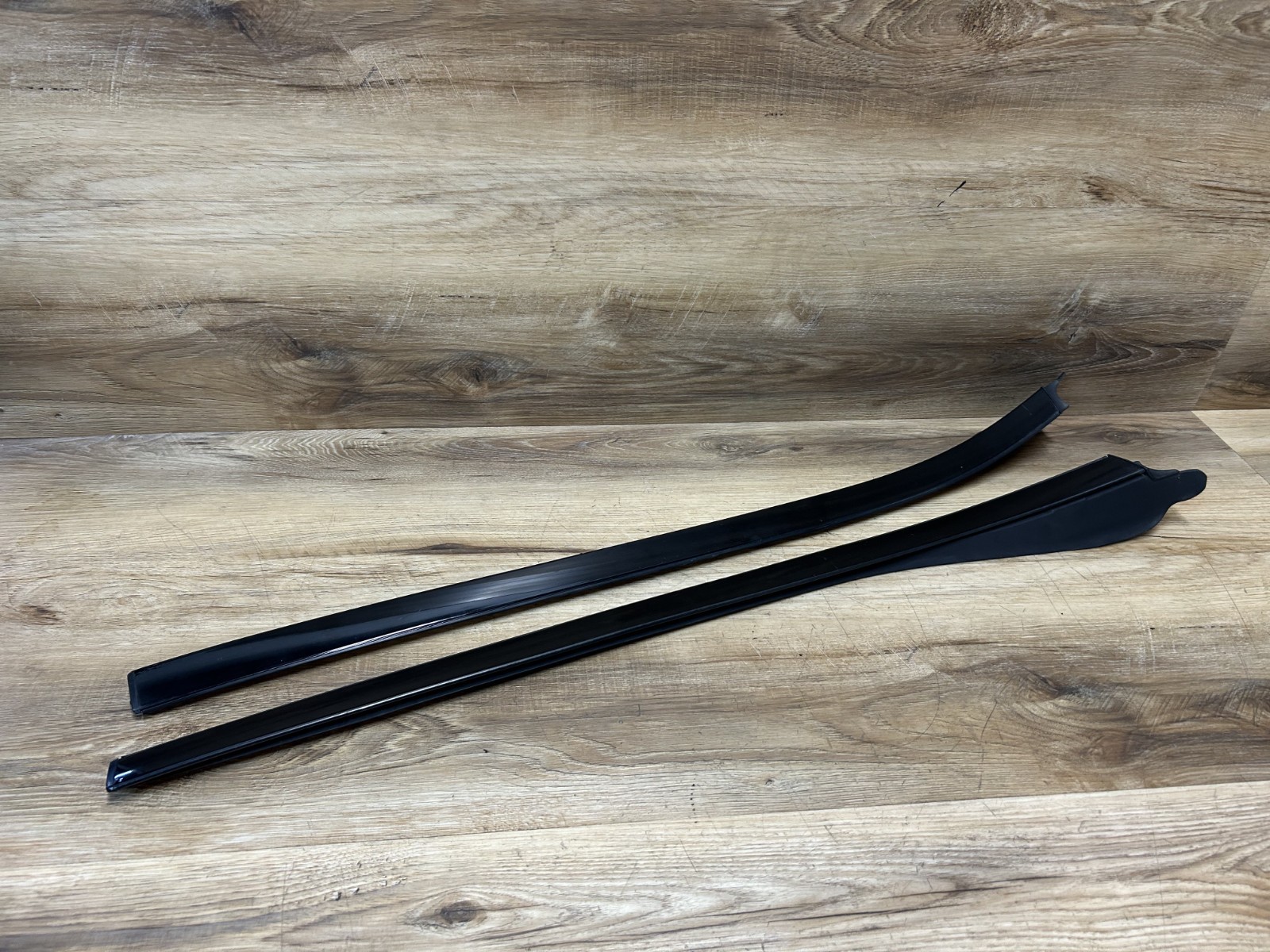 MERCEDES X156 GLA250 FRONT WINDSHIELD LEFT RIGHT WATER DEFLECTOR TRIM OEM 13_19