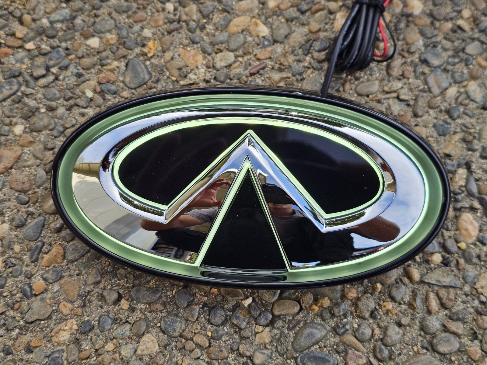 FOR 2015-2019 INFINITI Q70 WHITE LED CHROME Emblem.