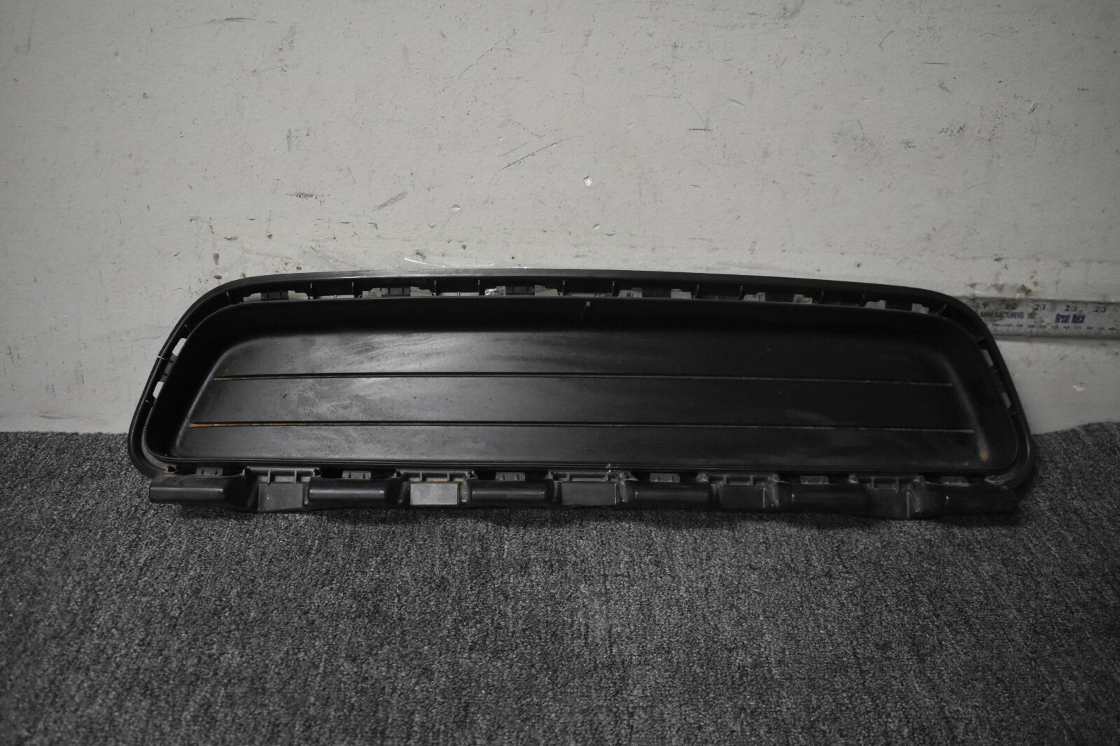2017-2020 PORSCHE 718 CAYMAN CENTER GRILLE FACTORY OEM