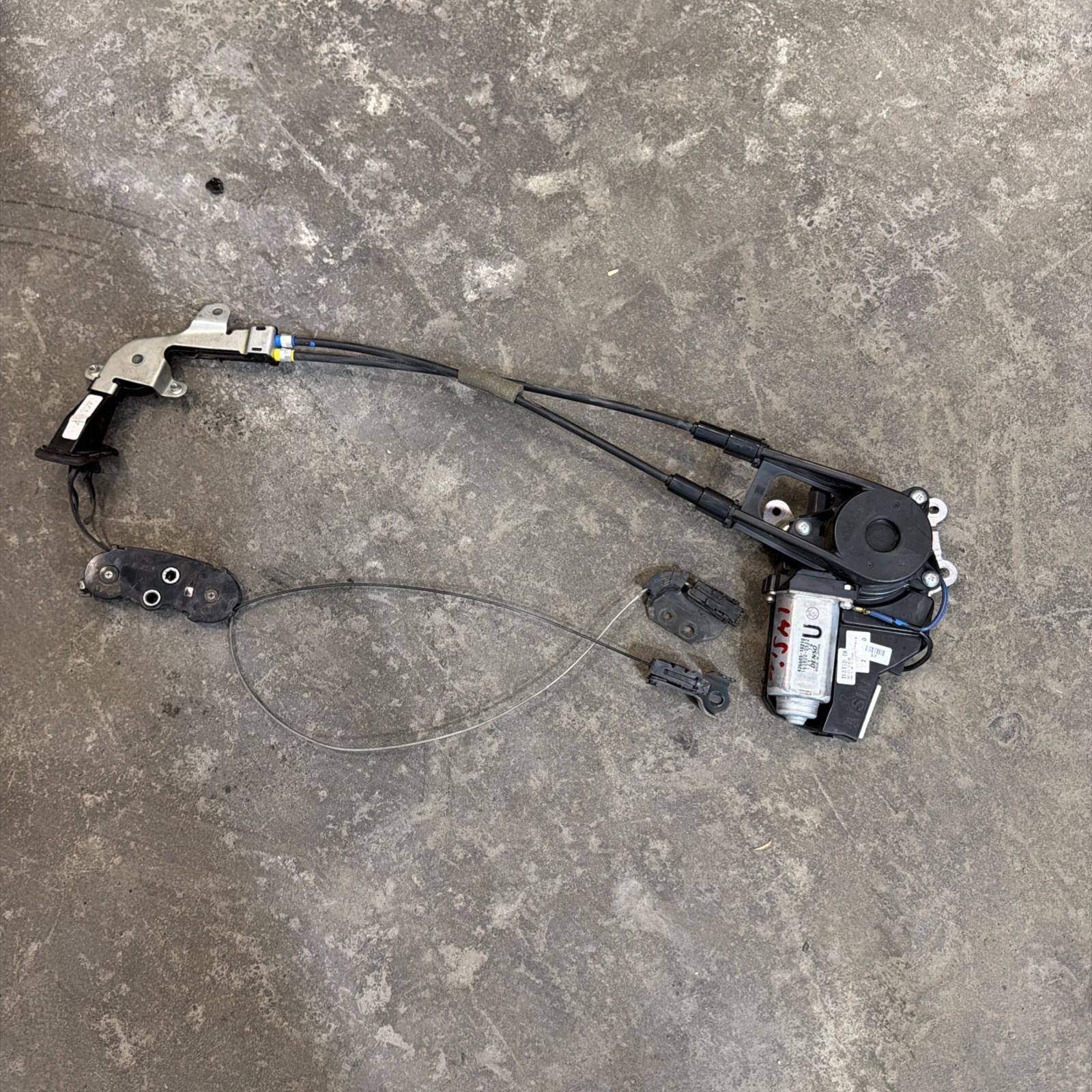2011-2020 Toyota Sienna Rear Right Passenger Sliding Door Motor 426605-10210 2011-2020 Toyota Sienna Rear Right Passenger Sliding Door Motor 426605-10210
