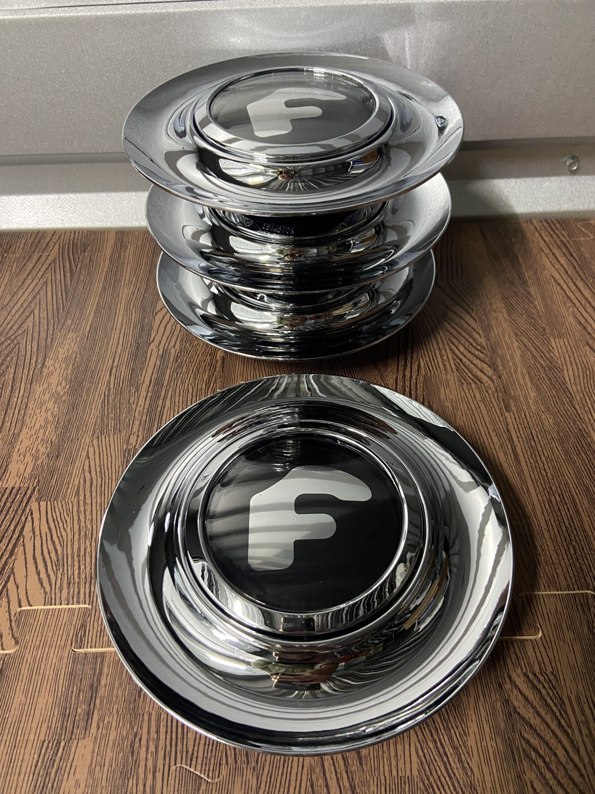 4PC Silver Chrome Floating Center Caps 7.2\