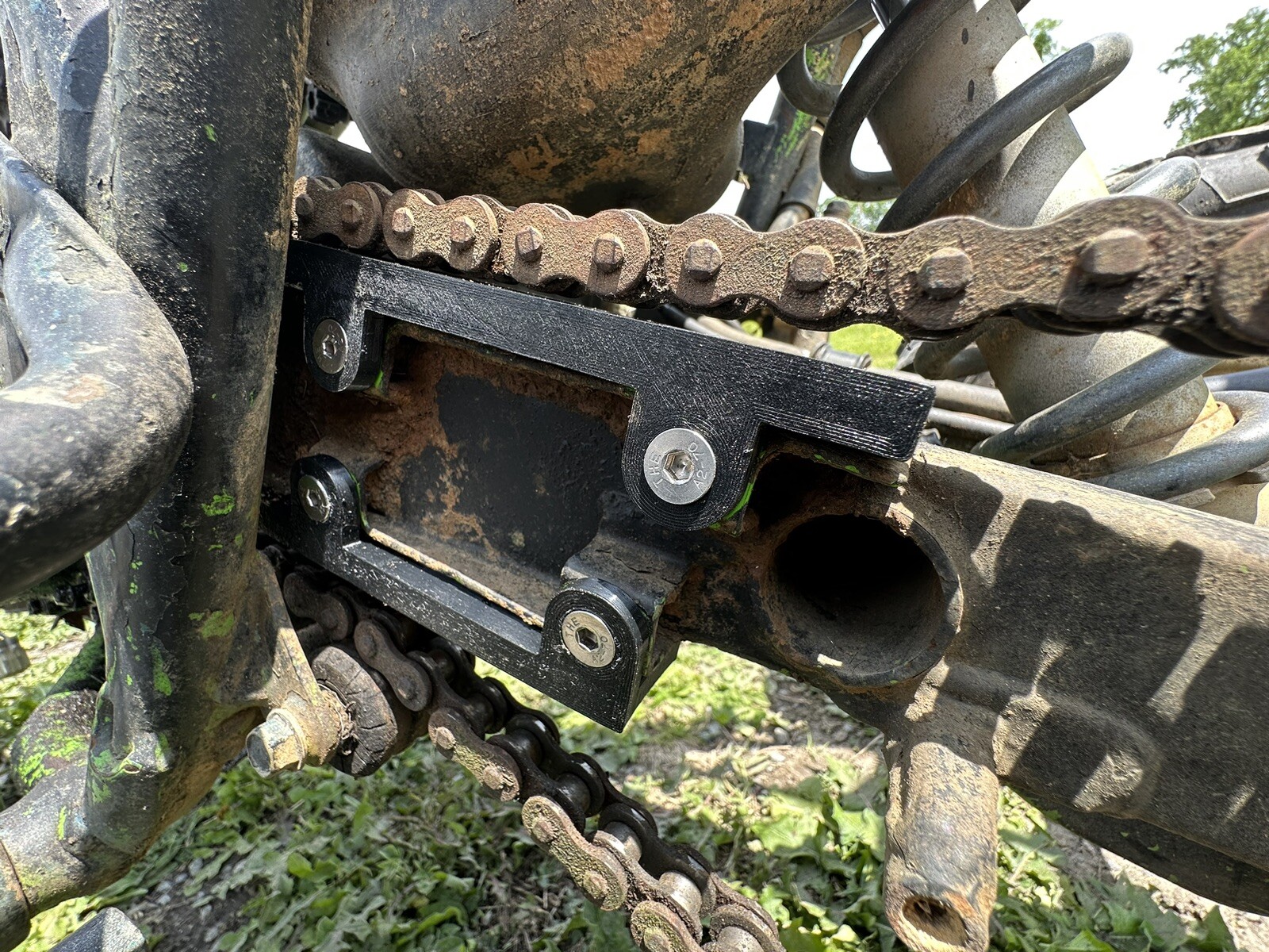 SLM - USA - Kawasaki Mojave Swingarm Chain Slide Slider Guide Upper + Lower