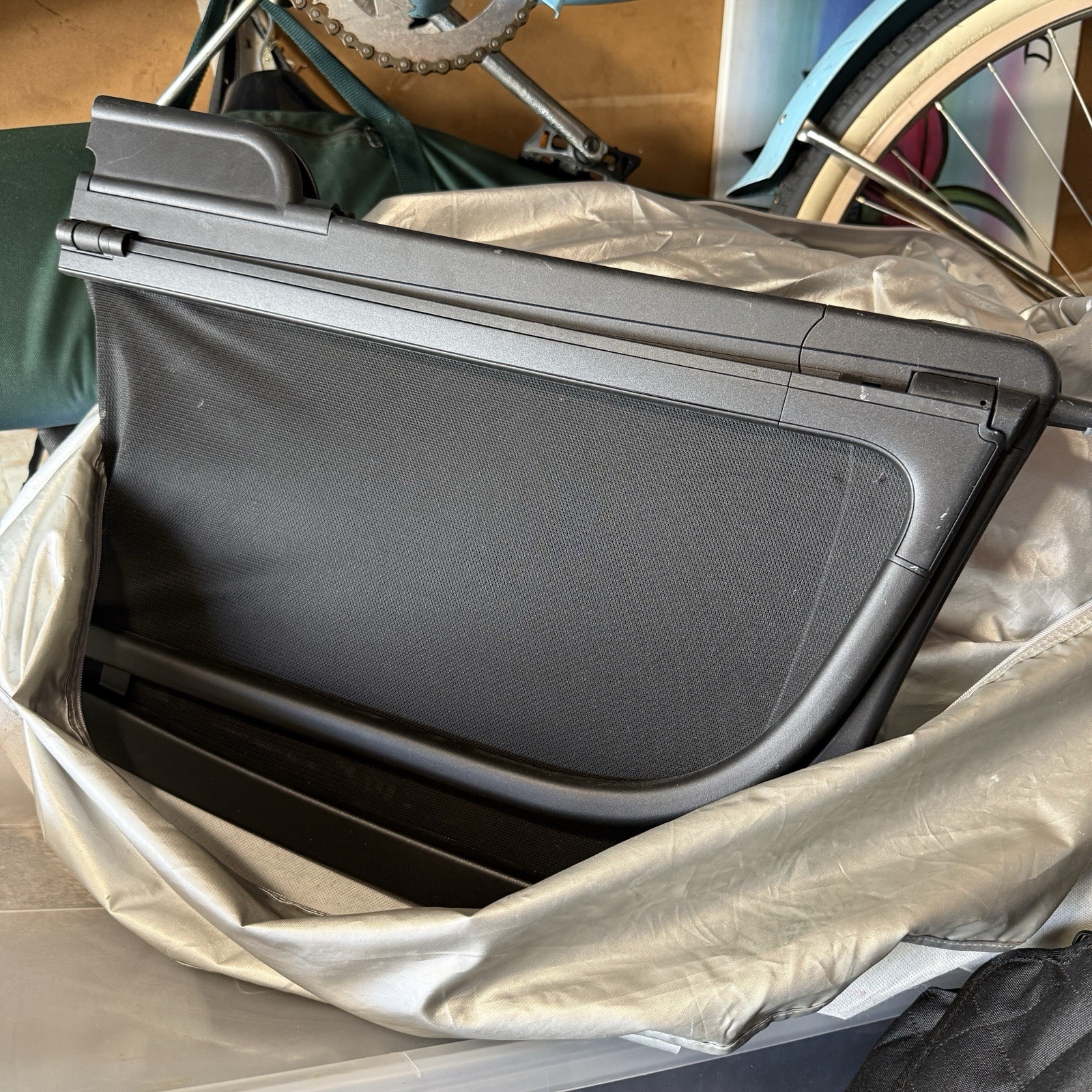 GENUINE ORIGINAL MINI COOPER F57(2017-2024) CONVERTIBLE WIND DEFLECTOR & COVER GENUINE ORIGINAL MINI COOPER F57(2017-2024) CONVERTIBLE WIND DEFLECTOR & COVER