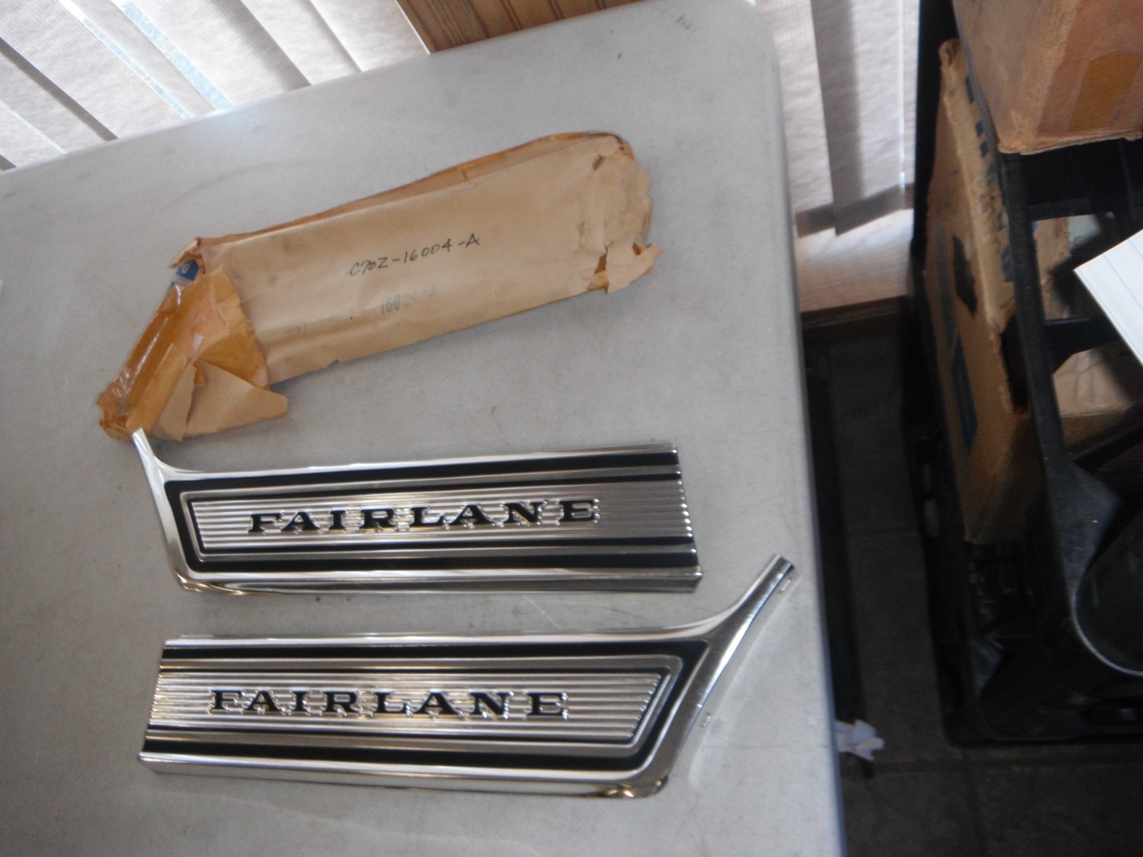 NOS PAIR 1967 FORD FAIRLANE 500 XL & RANCHERO FRONT FENDER MOLDINGS C70Z-16004-A
