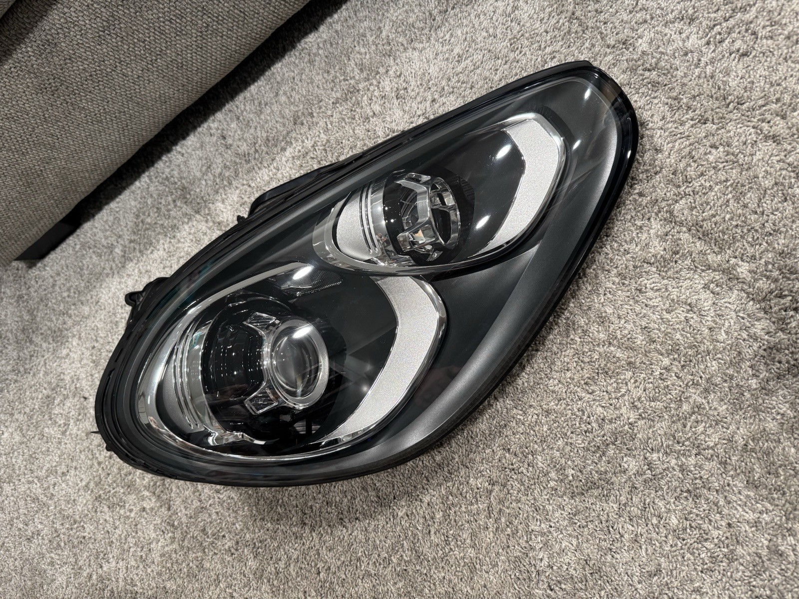 ✅ 2015-2018 Porsche Cayenne Right Passenger Headlamp 7P5.941.752.G ✅ 2015-2018 Porsche Cayenne Right Passenger Headlamp 7P5.941.752.G