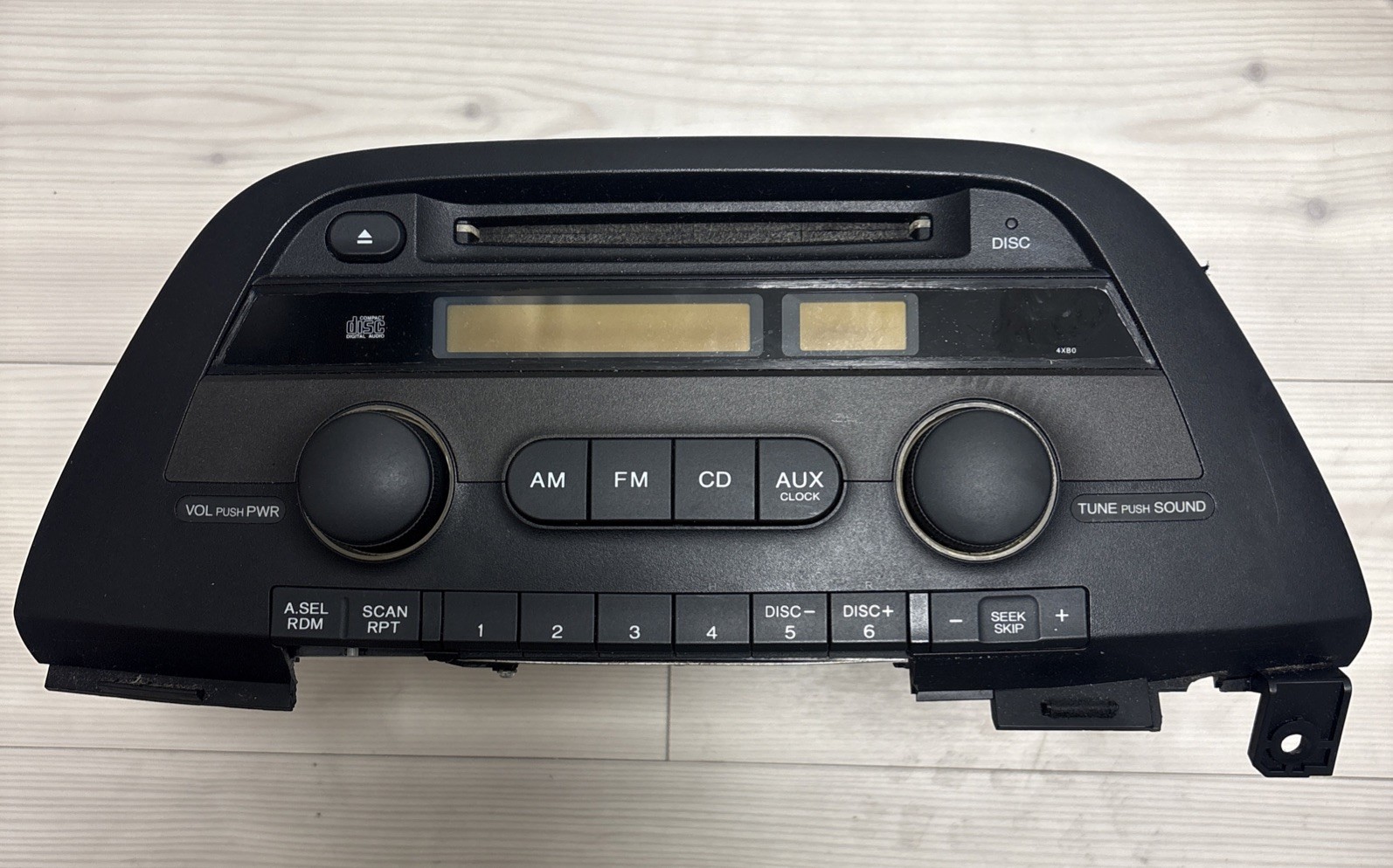 OEM Honda AM FM CD AUX Radio Stereo 39100-SHJ-A020-M1 Untested Factory OEM Honda AM FM CD AUX Radio Stereo 39100-SHJ-A020-M1 Untested Factory