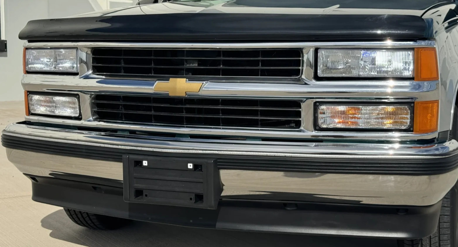 GTS BugFlector Hood Protector Bug Shield Deflector for 88-00 Chevy Silverado OBS GTS BugFlector Hood Protector Bug Shield Deflector for 88-00 Chevy Silverado OBS