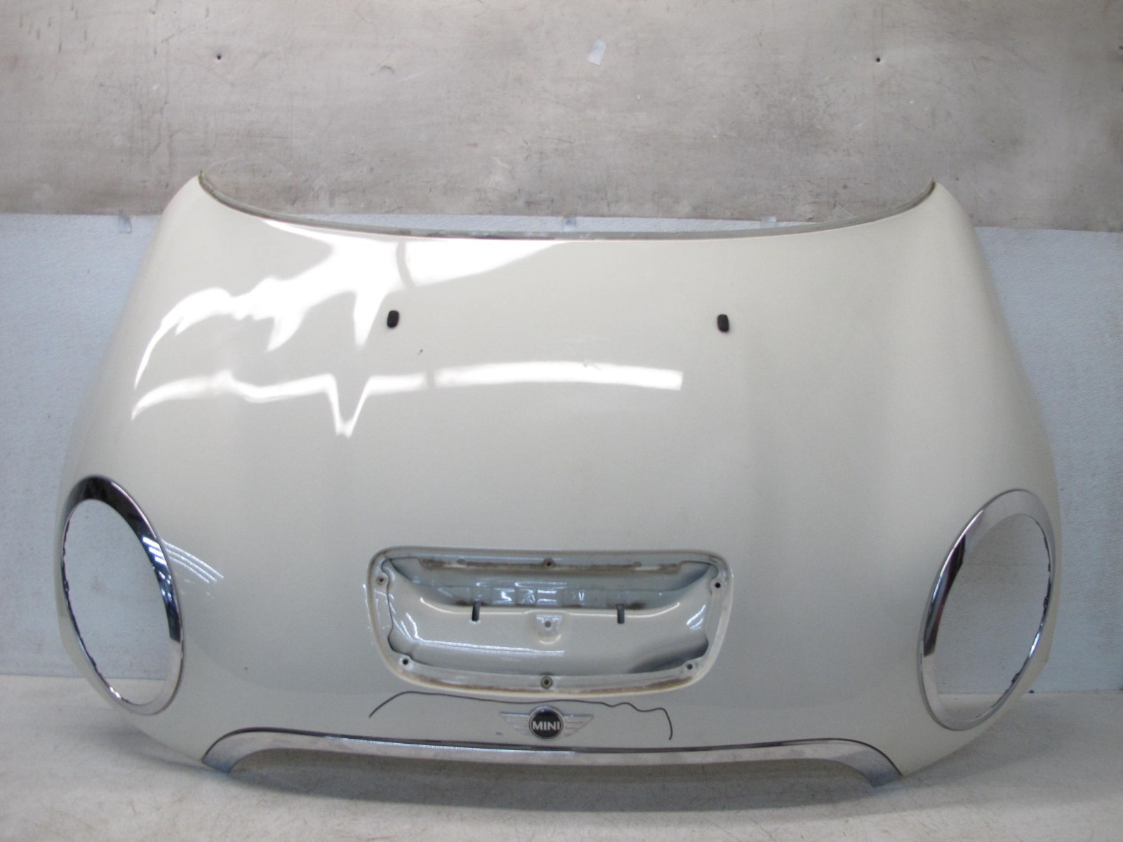 2007-2015 Mini Cooper S Hood White ( No Shipping ) OEM 41612754741 😊