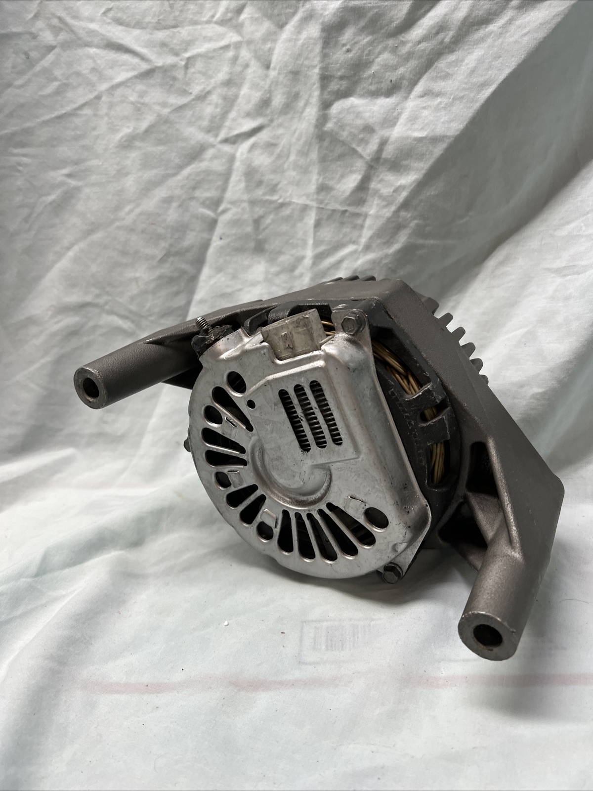 B8 Motorcraft Reman Alternator 130 AMP GLV-8452-RM Ford Sable Taurus 3.0L 00-01