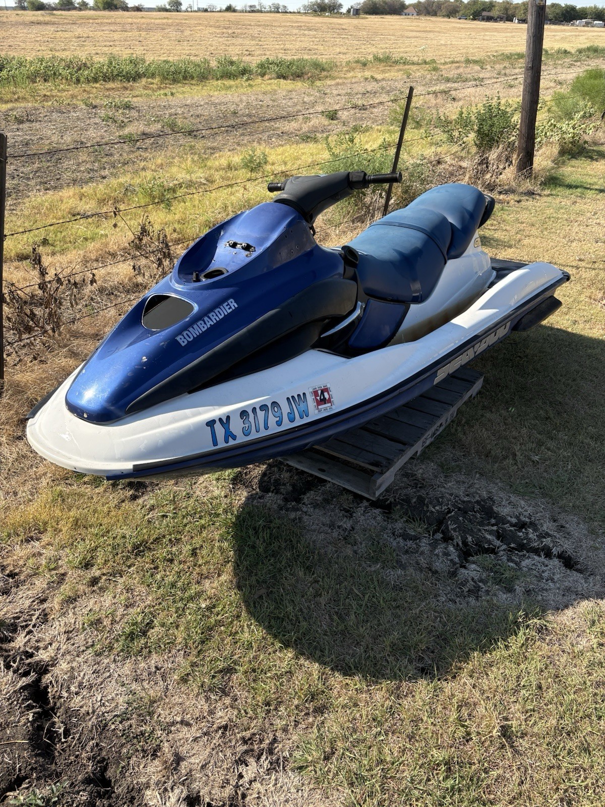 2002 Seadoo GTX 787 Jetski PARTOUT SKI. PARTS ONLY READ DESCRIPTION 2002 Seadoo GTX 787 Jetski PARTOUT SKI. PARTS ONLY READ DESCRIPTION