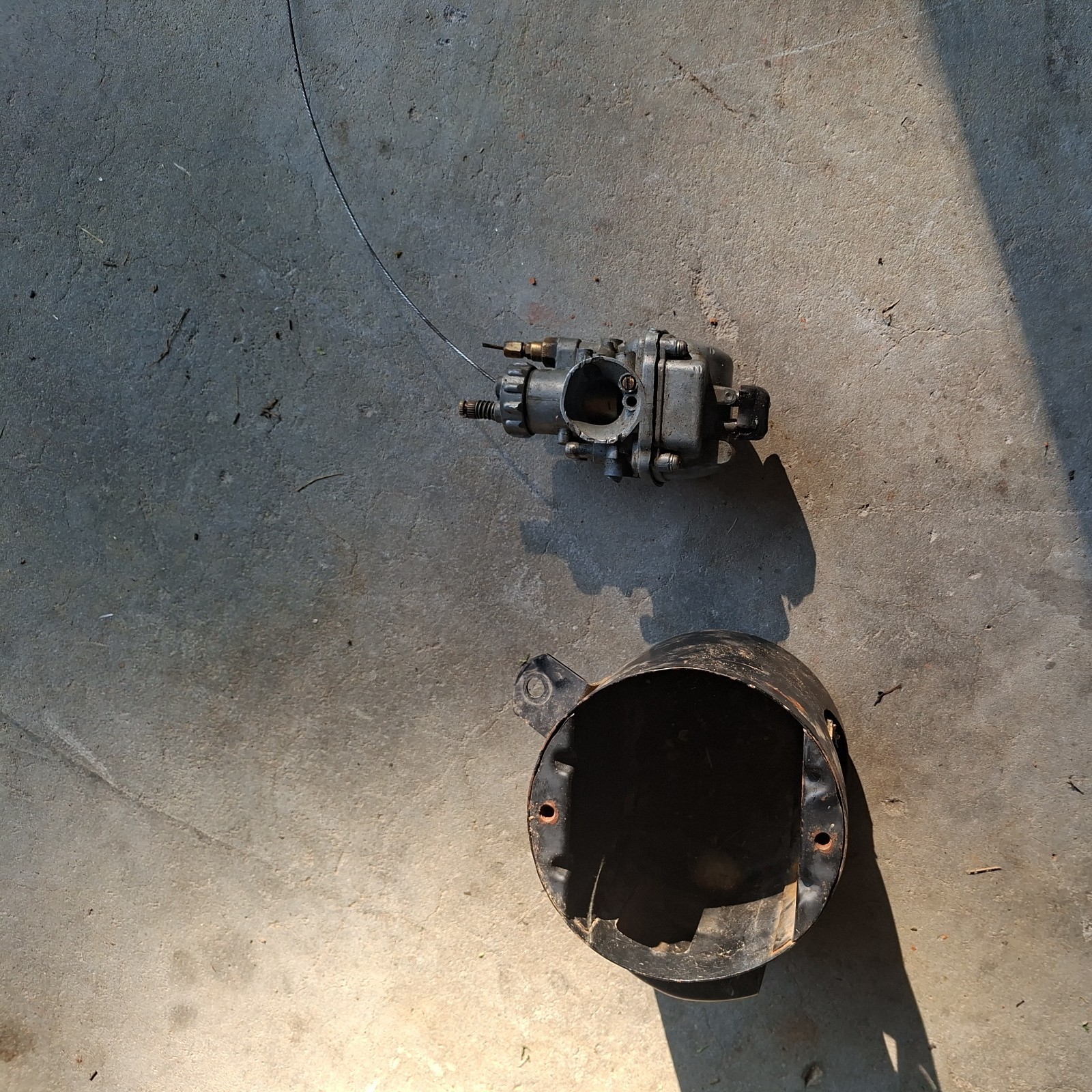 1973 Kawasaki KE100 G5 Enduro K21219) Mikuni carburetor carb assembly 1973 Kawasaki KE100 G5 Enduro K21219) Mikuni carburetor carb assembly