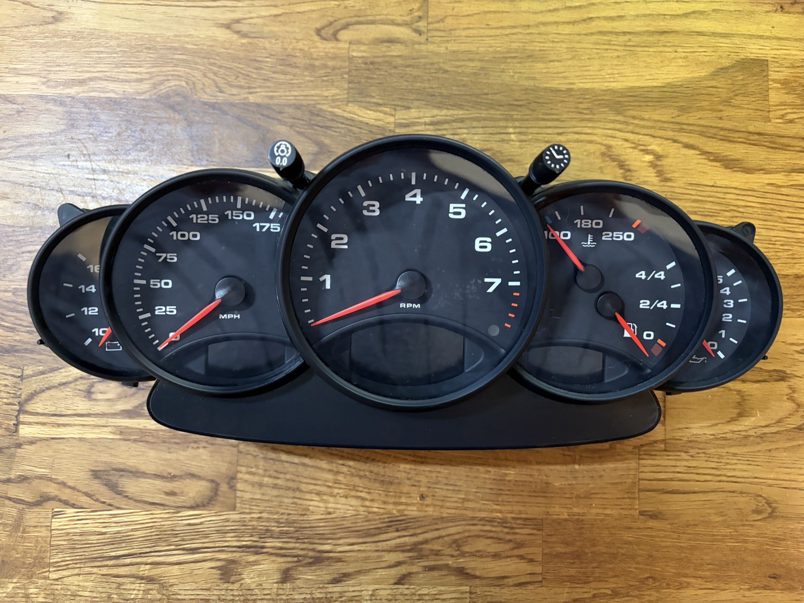Porsche 996 Carrera 911 Instrument cluster Speedometer Gauge Manual Transmission Porsche 996 Carrera 911 Instrument cluster Speedometer Gauge Manual Transmission