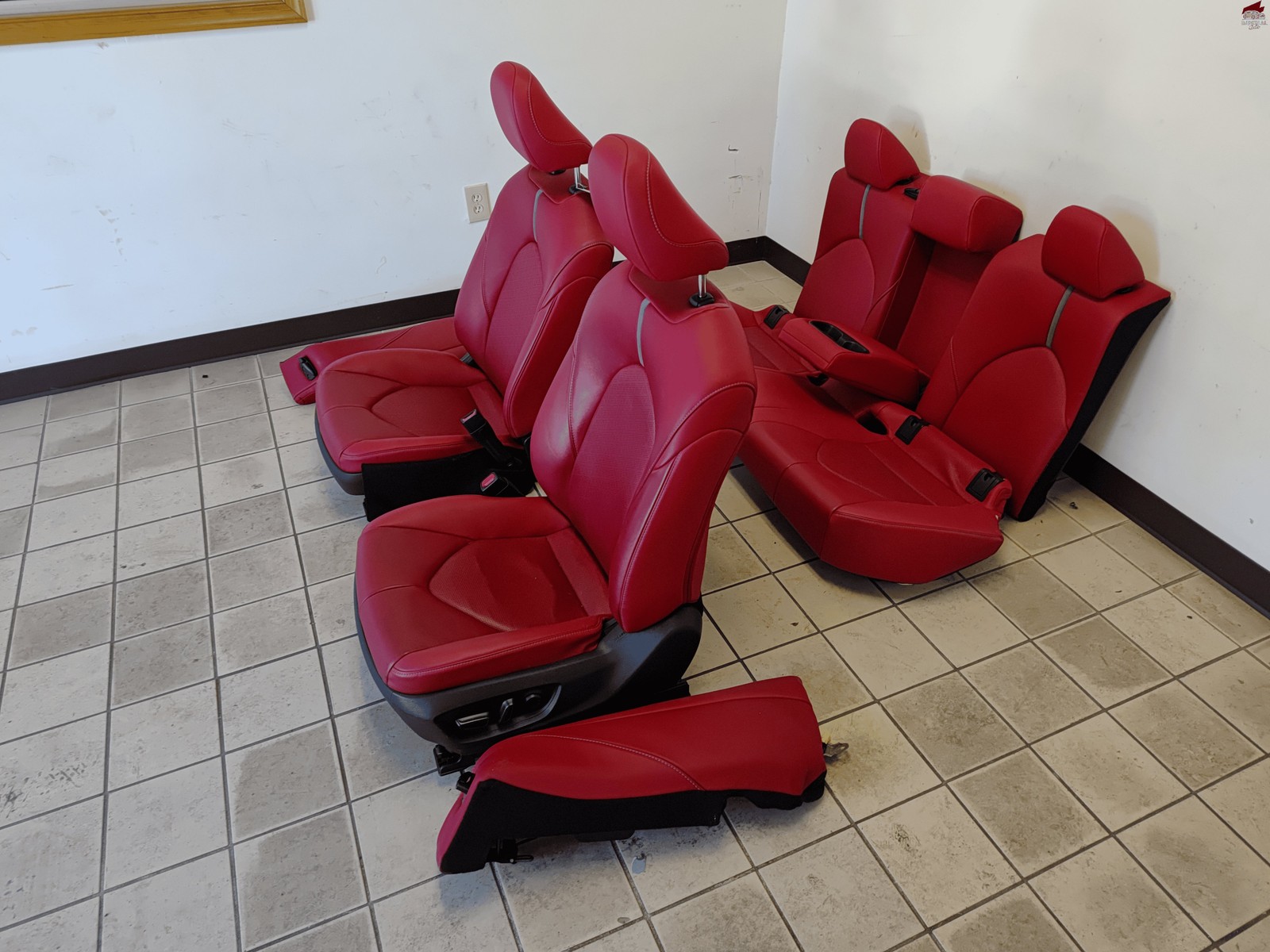 2018-2020 TOYOTA CAMRY XSE SEAT COMPLETE SET RED LEATHER OEM