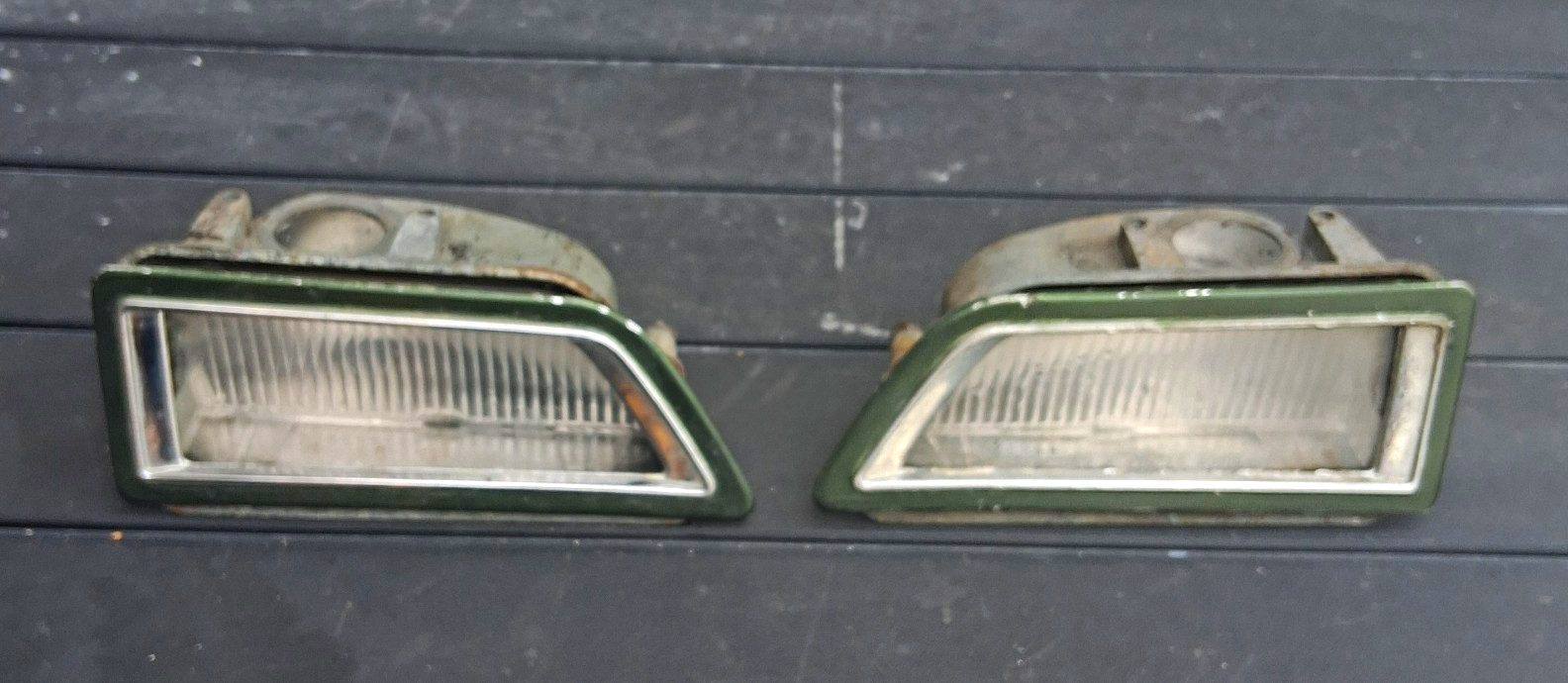 1971-72 PONTIAC GRAND PRIX CORNER LIGHTS