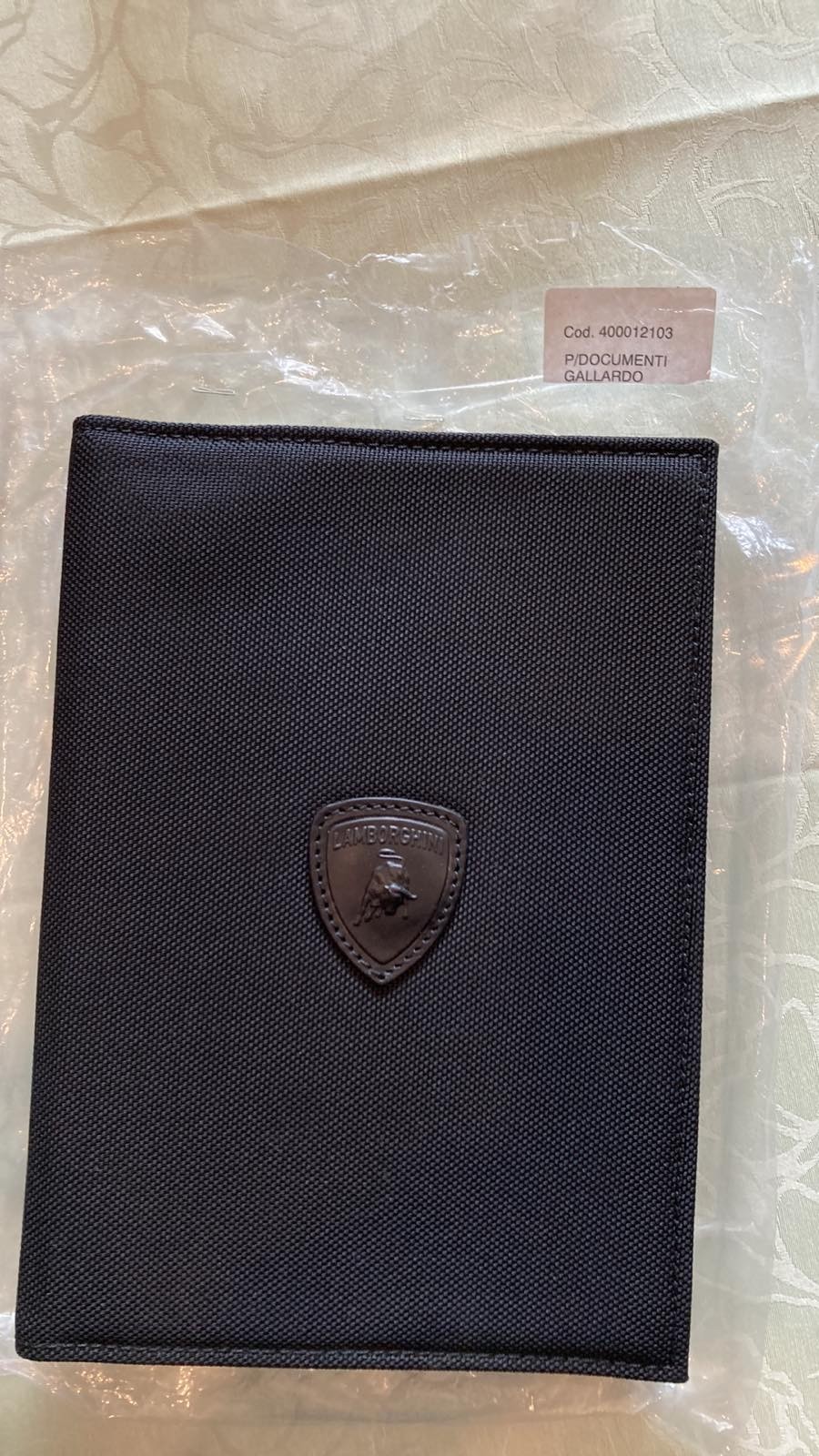 LAMBORGHINI MURCIELAGO AVETADOR GALLARDO ORIGINAL OWNERS MANUAL POUCH NEW OEM LAMBORGHINI MURCIELAGO AVETADOR GALLARDO ORIGINAL OWNERS MANUAL POUCH NEW OEM