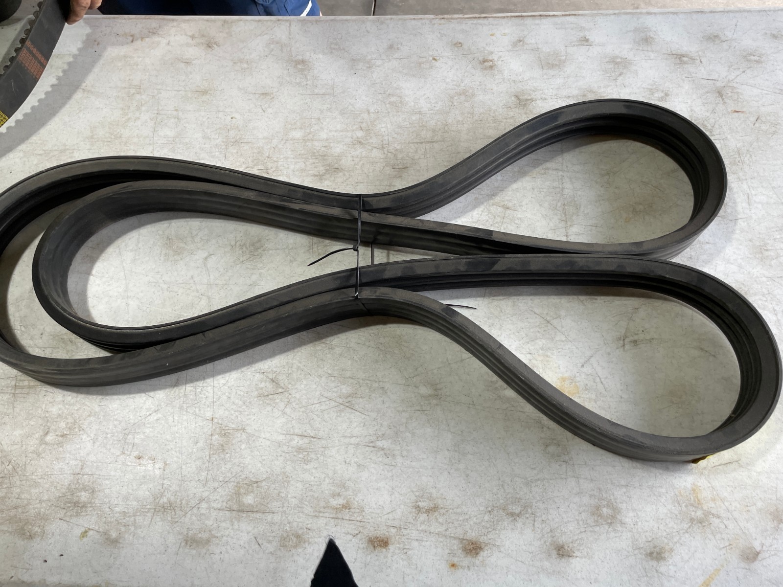 Gates 3/5V1500 Narrow Super HC Powerband V-Belt 1-7/8