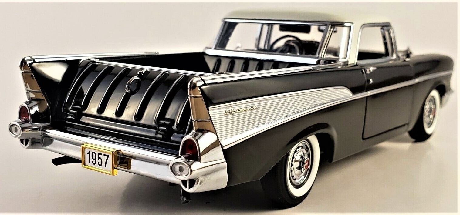 Chevrolet55Chevy57 Pickup Truck 1957 1955Metal Bed & Body1:24 SCALE MODEL CAR
