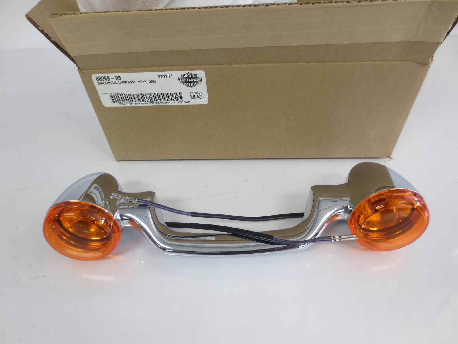 NEW Genuine Harley-Davidson OEM Rear Dom Directional Lamp 68968-05