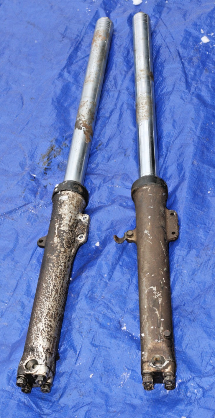 1974-75 HONDA XL250 OEM FRONT FORK\'S TRAVEL AREA GOOD TOP RUST PITTING