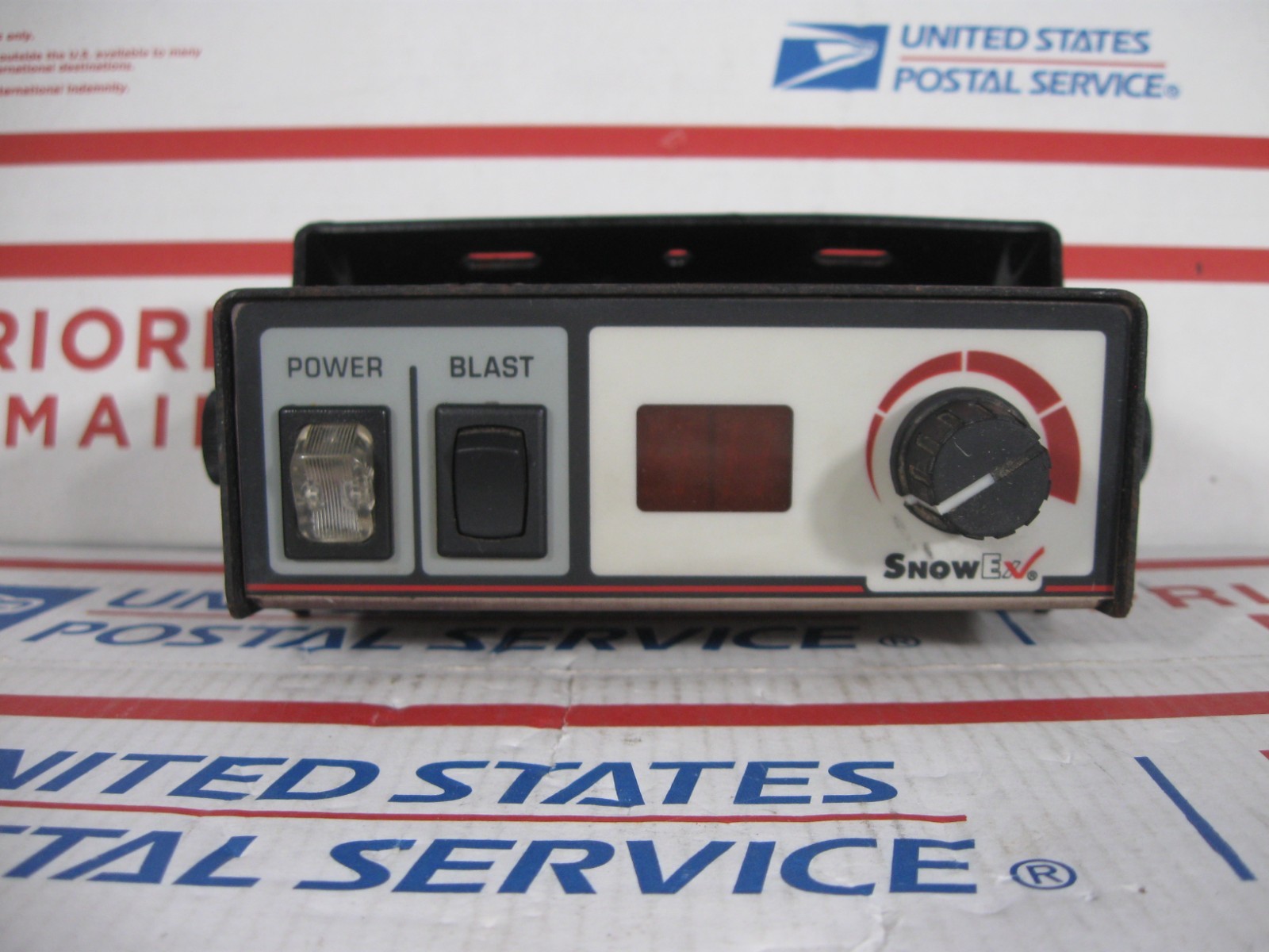 SNOWEX VARIABLE SPEED SALT SPREADER CONTROLLER- NICE USED D6230 SP 325 575 1075 SNOWEX VARIABLE SPEED SALT SPREADER CONTROLLER- NICE USED D6230 SP 325 575 1075