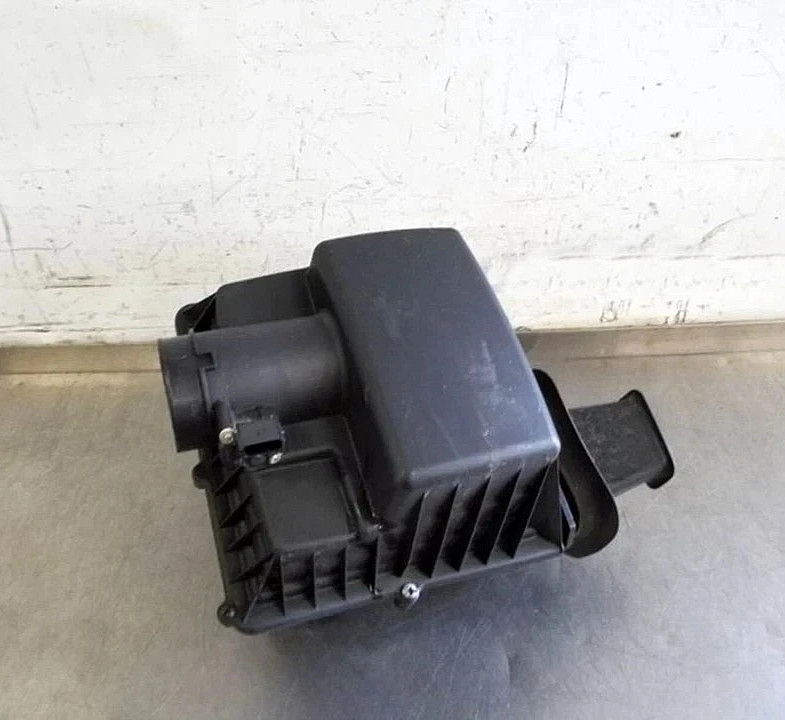 2015-2022 Chevy Colorado 2.5L Air Cleaner Intake Filter Box Assembly OEM