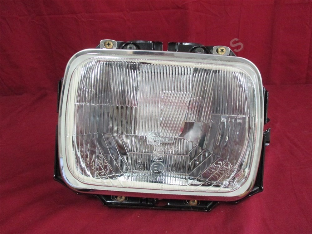 NOS OEM Jeep Cherokee Headlamp Light 2000 - 01 Right Hand EUROPE NOS OEM Jeep Cherokee Headlamp Light 2000 - 01 Right Hand EUROPE