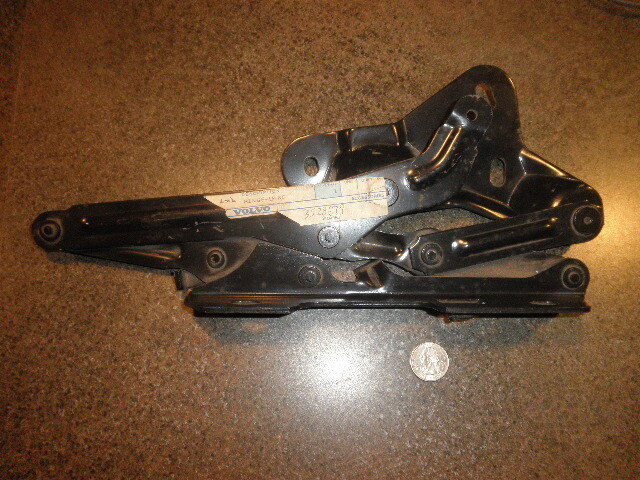 1xNOS Genuine OEM Volvo#3528677,1267383 740,760,780,940 LH Front Hood Hinge Left