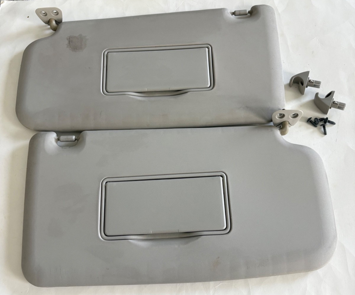 2009-2014 Nissan Cube Set Pair SUN VISOR Gray Vinyl SUNVISOR with visor clip OEM 2009-2014 Nissan Cube Set Pair SUN VISOR Gray Vinyl SUNVISOR with visor clip OEM