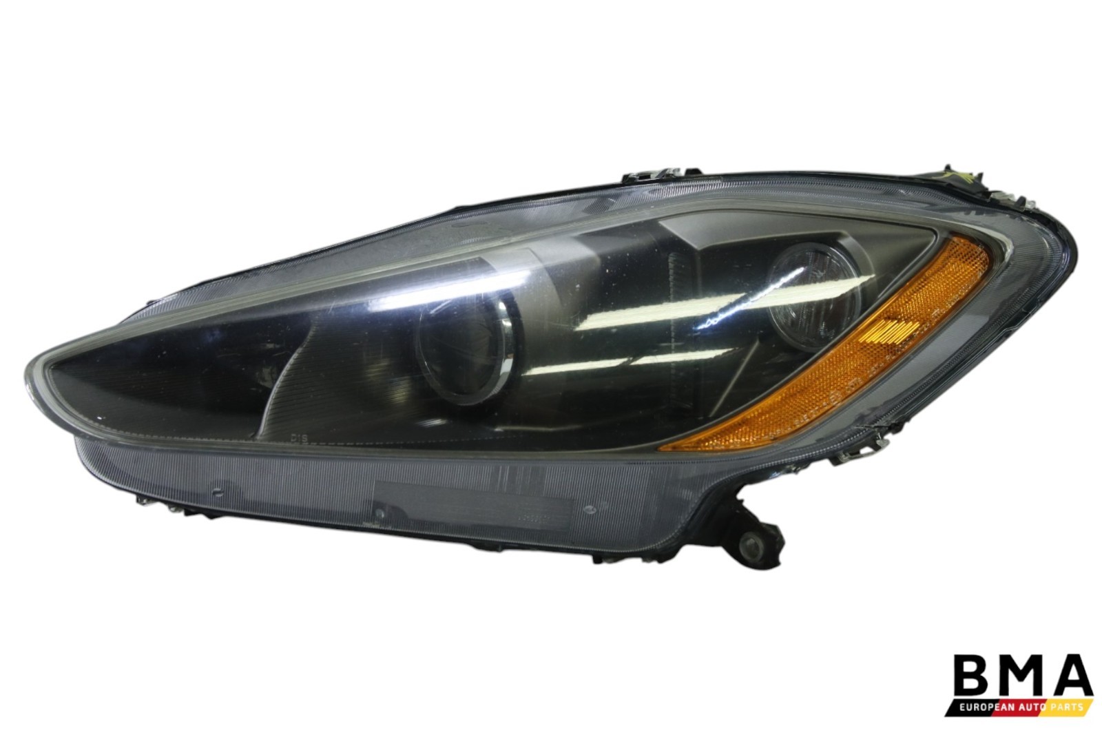 *Damaged* Maserati GranTurismo Front Left Headlight Assembly 2008 - 2012 OEM *Damaged* Maserati GranTurismo Front Left Headlight Assembly 2008 - 2012 OEM