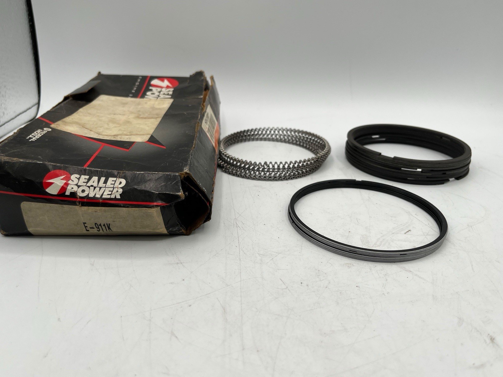 Sealed Power E-911K Engine Piston Ring Set Federal-Mogul AB26M Sealed Power E-911K Engine Piston Ring Set Federal-Mogul AB26M