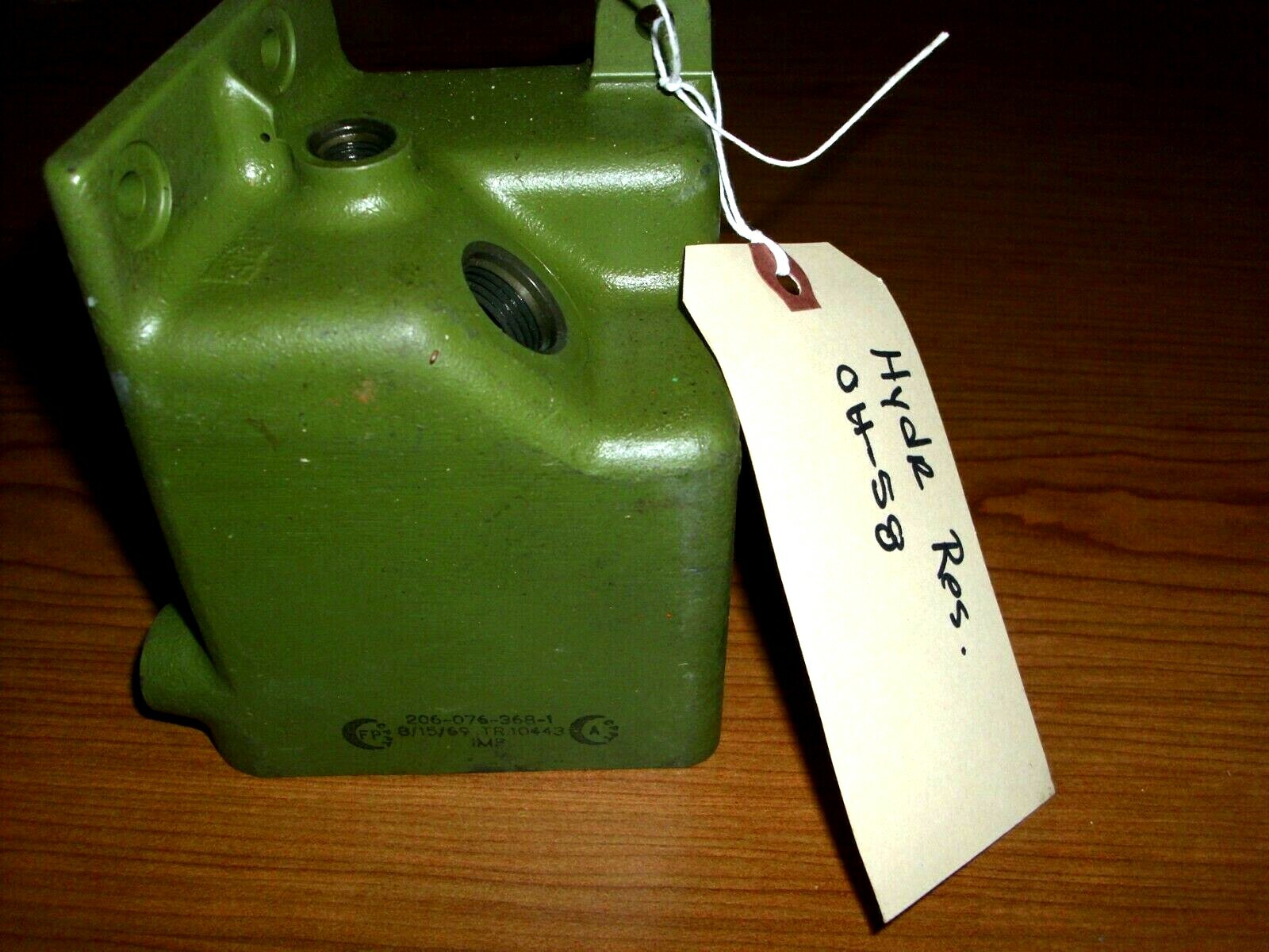 Bell OH-58 Hydraulic Reservoir 206-076-368-1 from 1969
