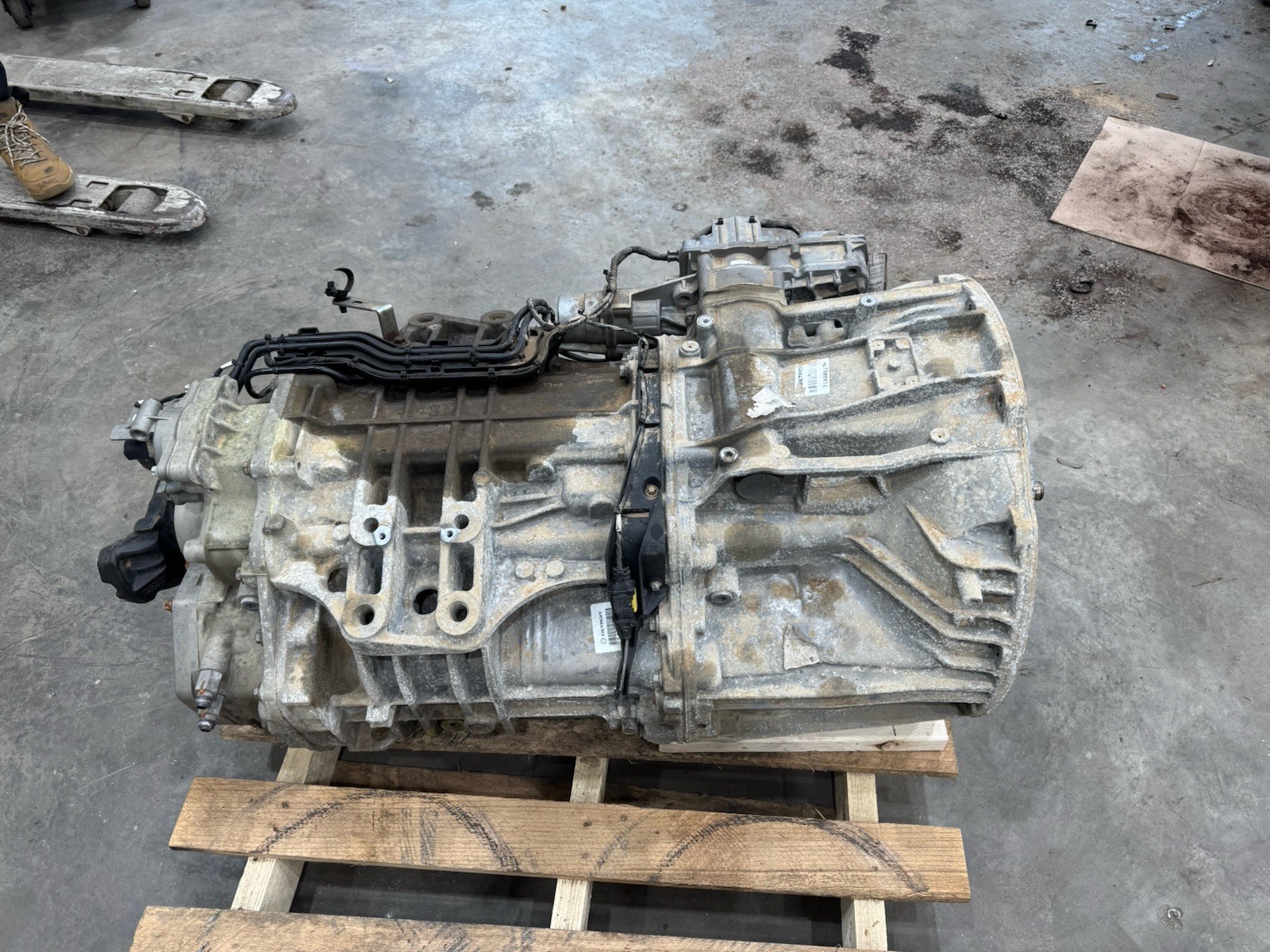 2023 FREIGHTLINER CASCADIA DT12 0A AUTOMATIC TRANSMISSION OEM 120,312 MILES 2023 FREIGHTLINER CASCADIA DT12 0A AUTOMATIC TRANSMISSION OEM 120,312 MILES