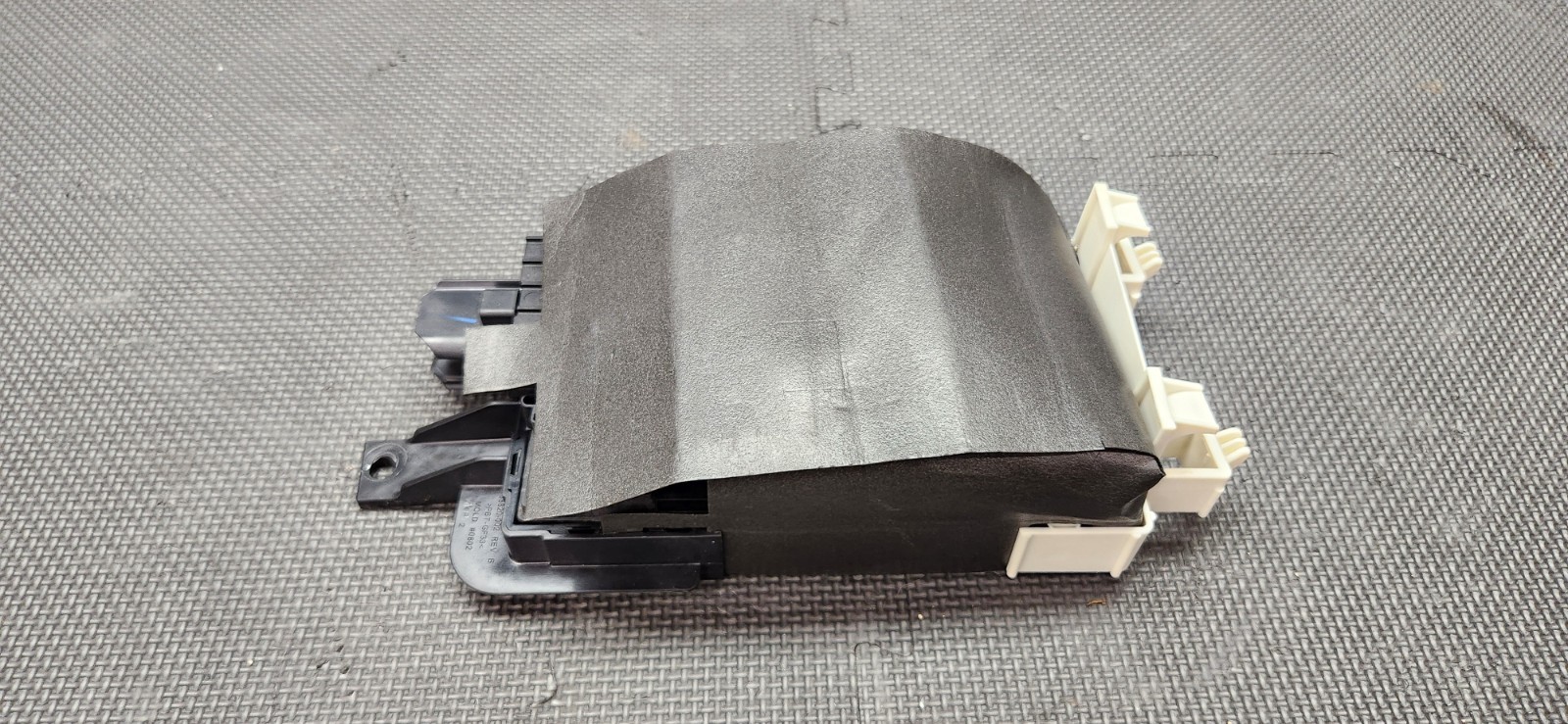 2010-2014 Ford Mustang Multifunction Interior Fuse box BR3T-15604-DA BCM OEM