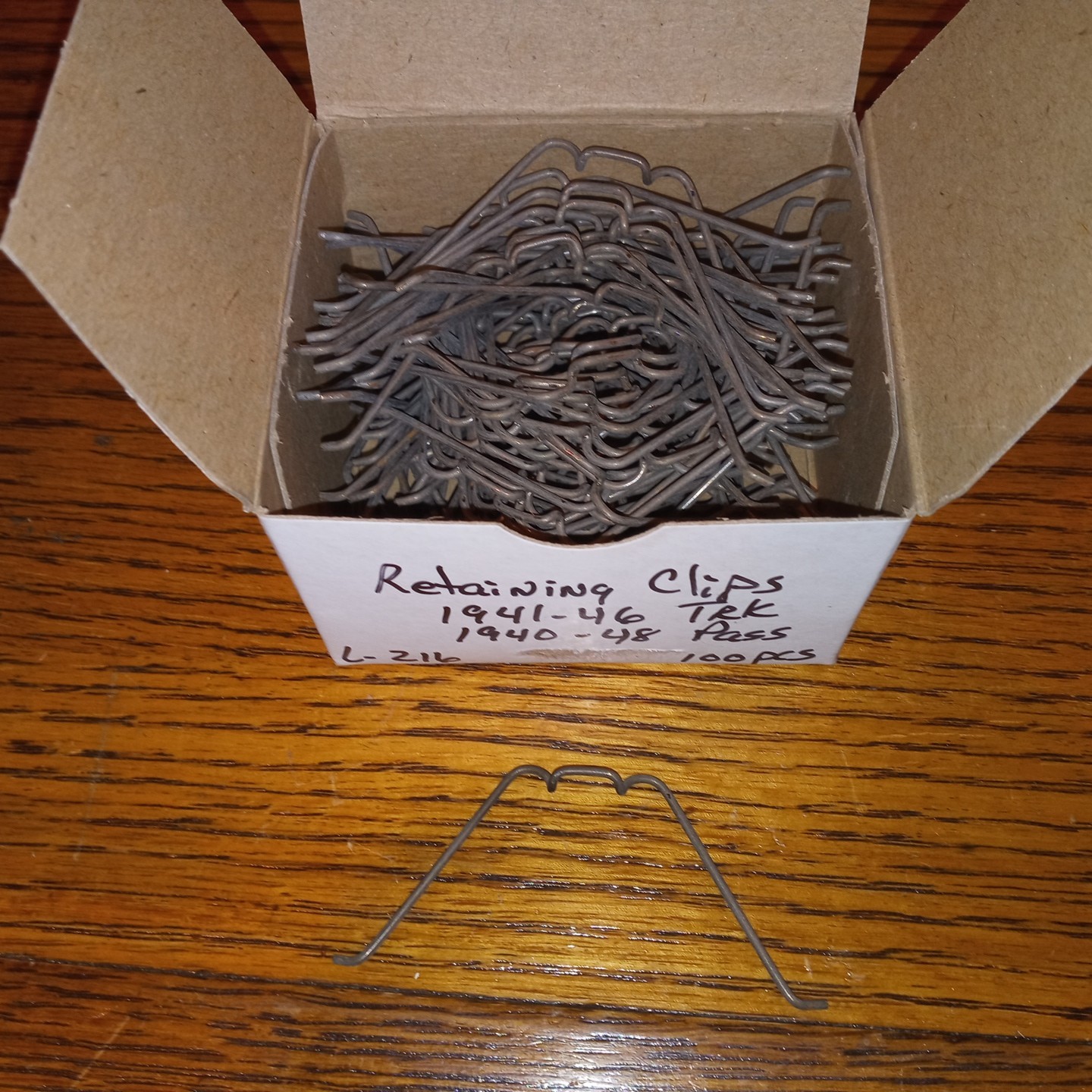NORS 1941-1948 HEADLIGHT RETAINING CLIPS  -CHEVROLET TRUCK/ PASS CAR- BOX OF 100