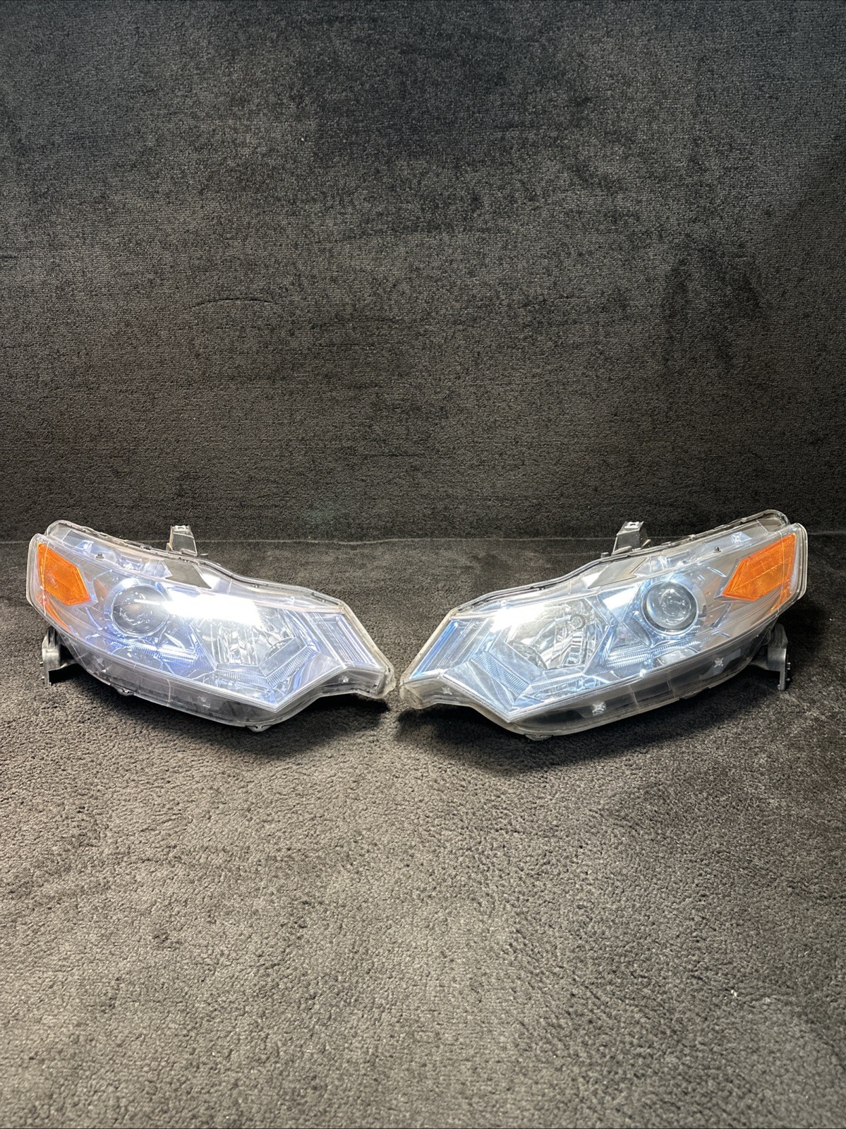 2010-2011 Honda Insight Halogen Headlight Lamp Pair Set